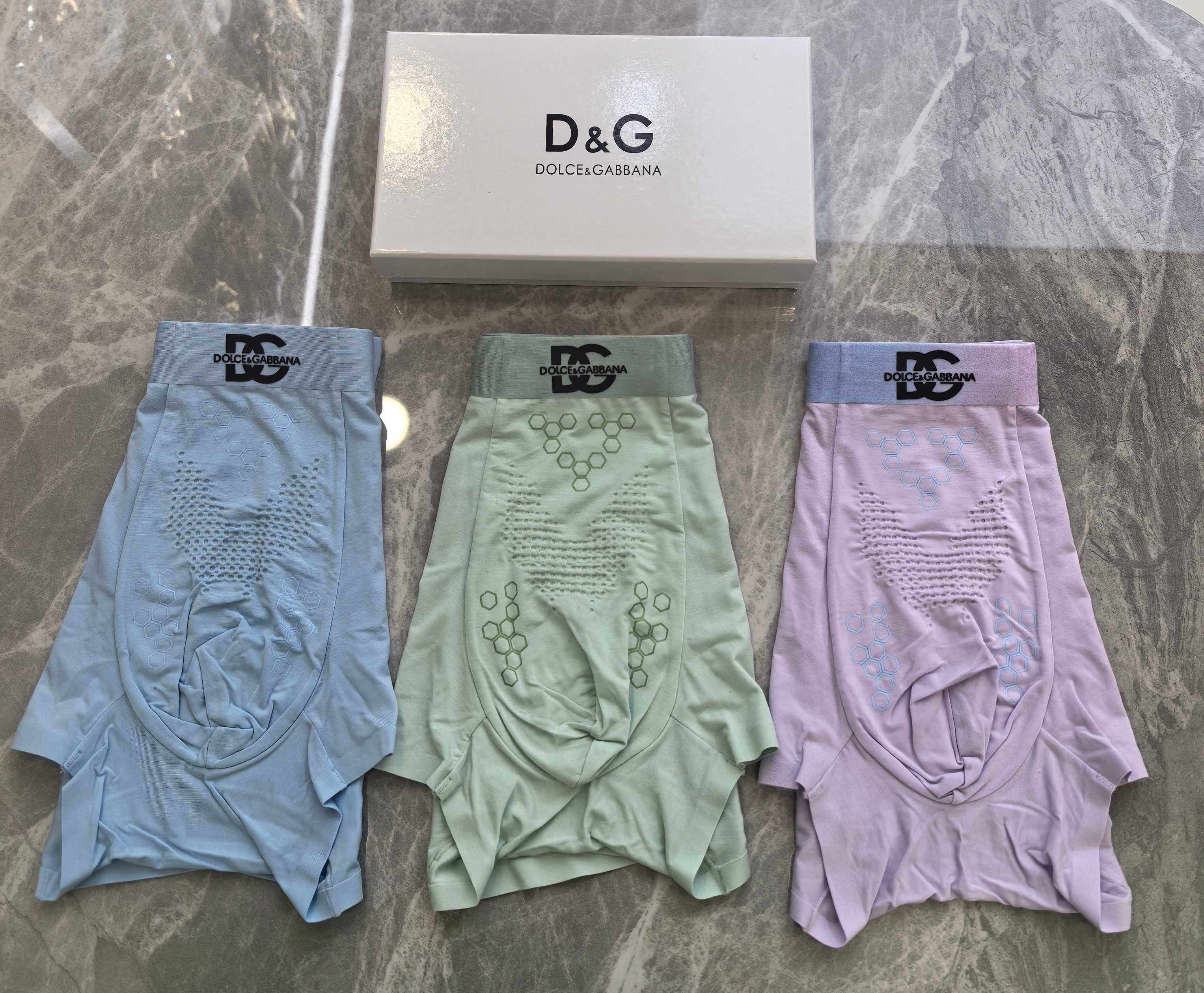  新品！DNG 原单品质，时尚潮男新品 锦纶冰丝无缝切割工艺 科学配 80支蓝鲸莫代尔，丝滑 透气 舒适