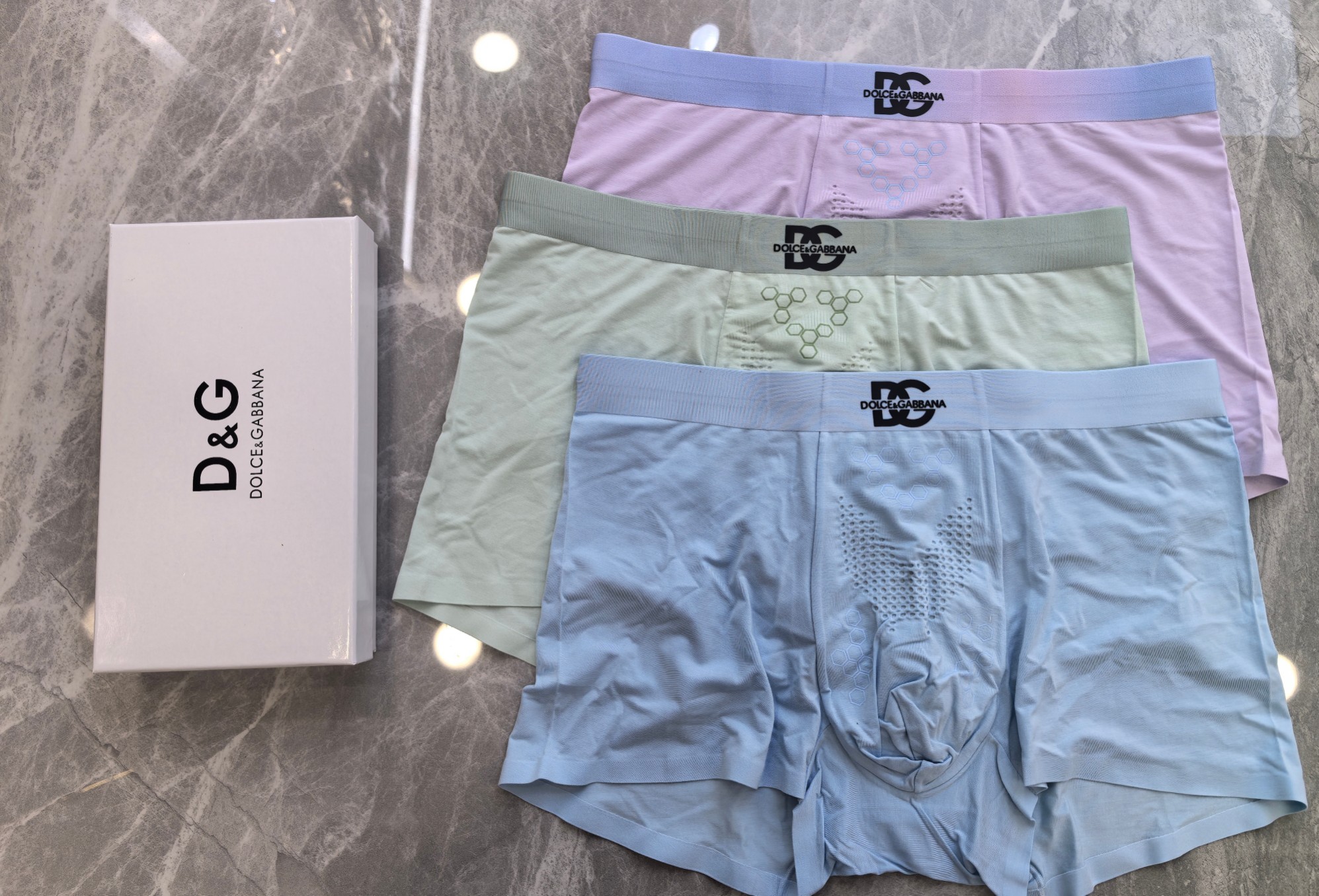  新品！DNG 原单品质，时尚潮男新品 锦纶冰丝无缝切割工艺 科学配 80支蓝鲸莫代尔，丝滑 透气 舒适