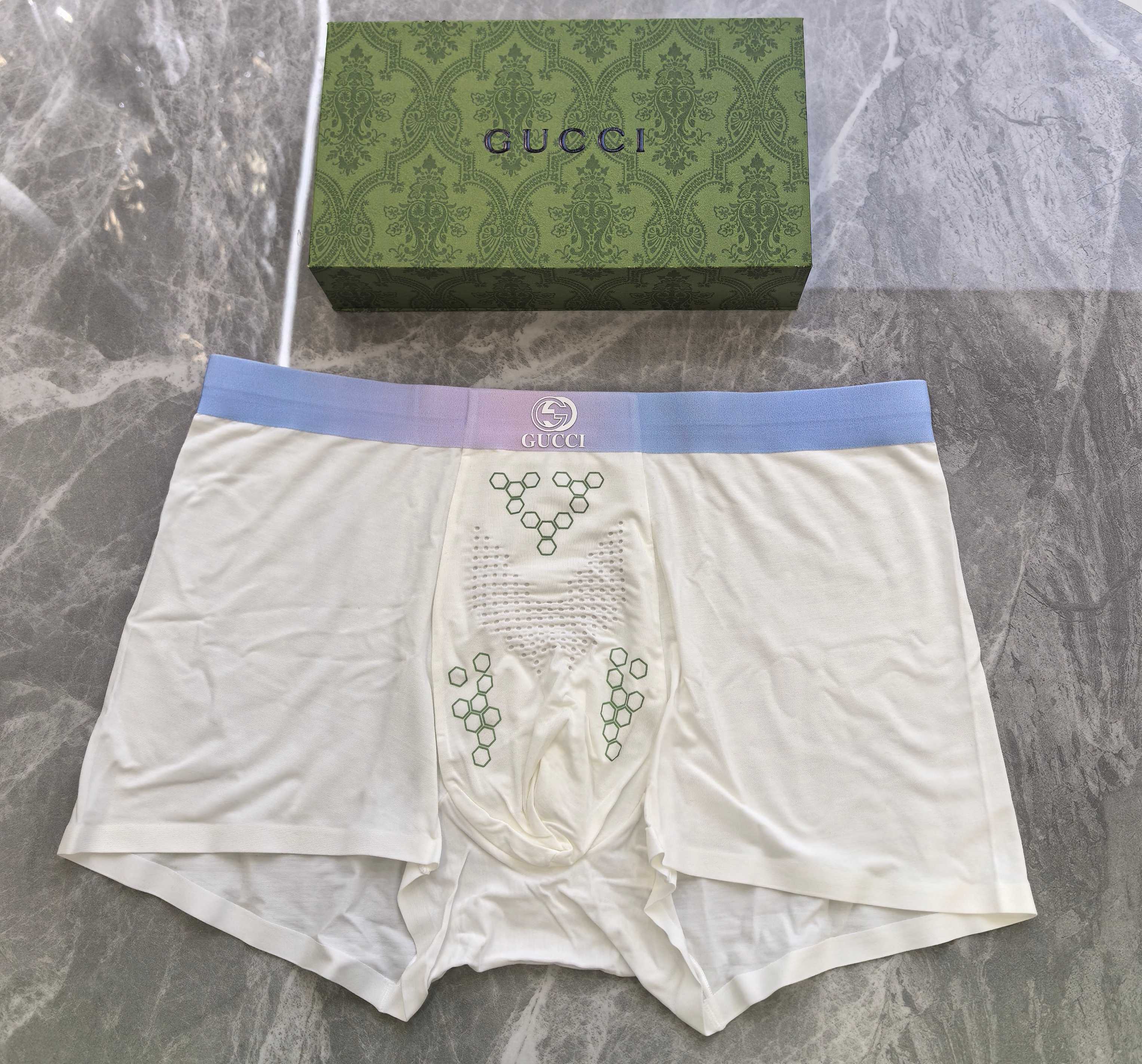  新品！GUCCI（古琦）原单品质，时尚潮男新品 锦纶冰丝无缝切割工艺 科学配 80支蓝鲸莫代尔，丝滑 