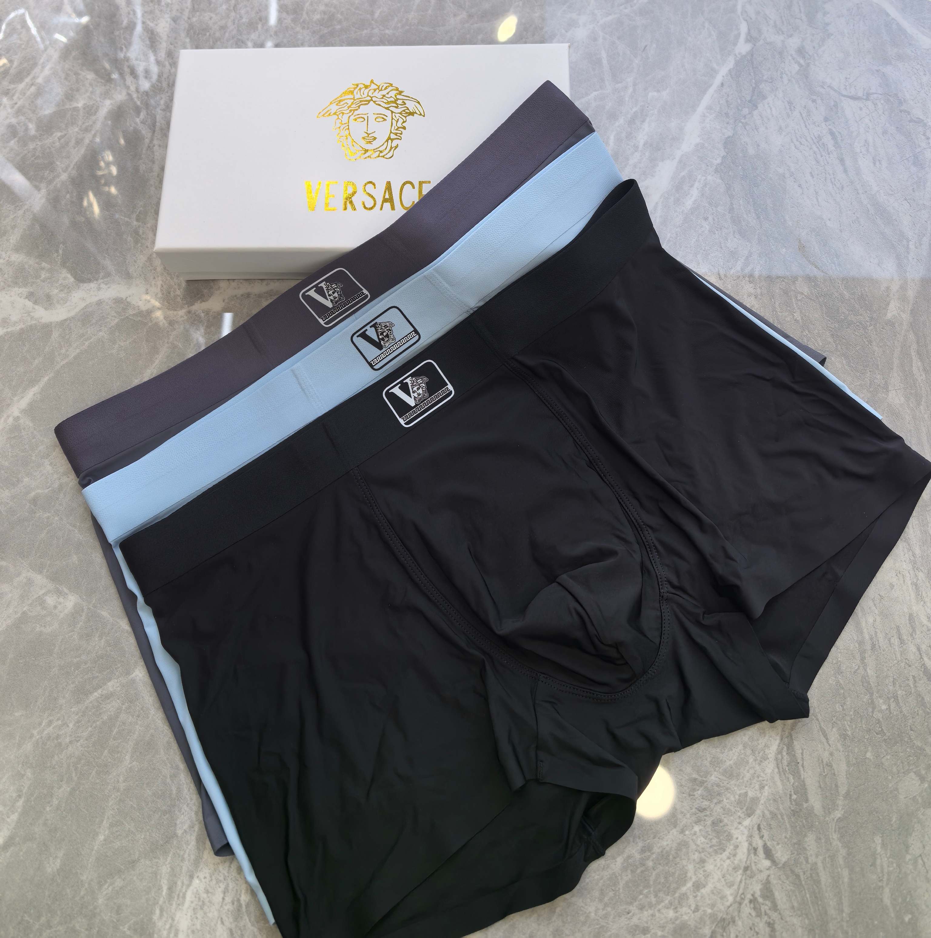  VERSACE（范思哲）原单品质！精品盒装男士内裤！外贸国外订单，高品质，锦纶冰丝无痕切割工艺 科学配