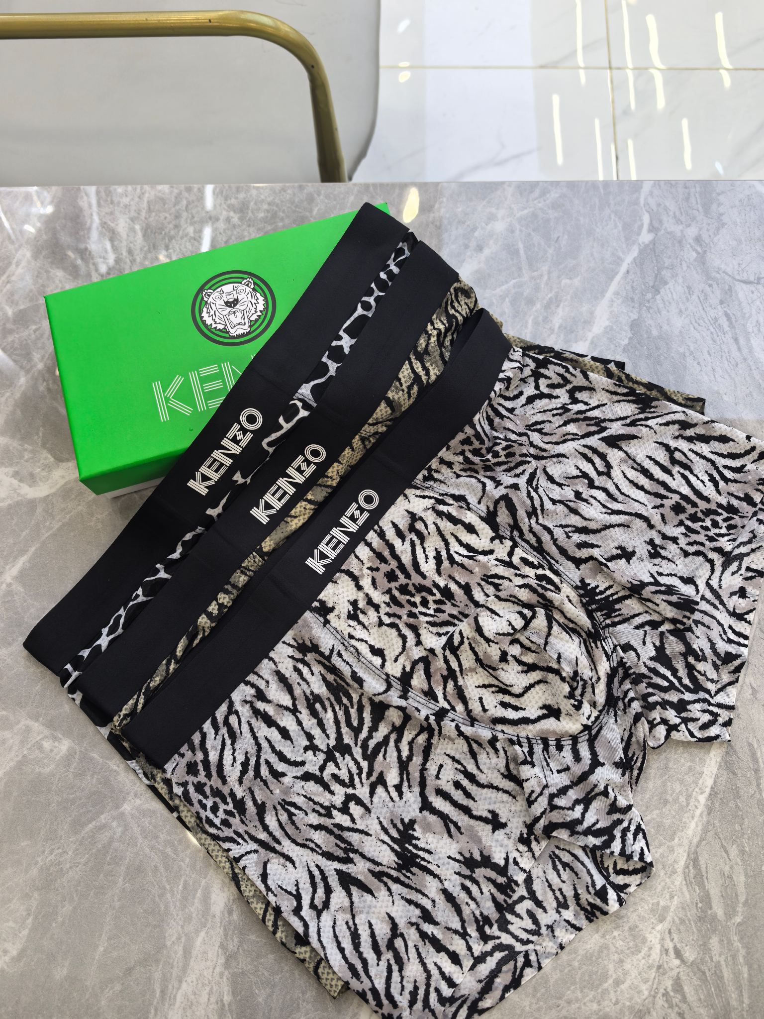  KENZO  精品盒装男士内裤！外贸国外订单，高品质，锦纶冰丝无痕切割工艺 科学配 82.5%锦纶+1