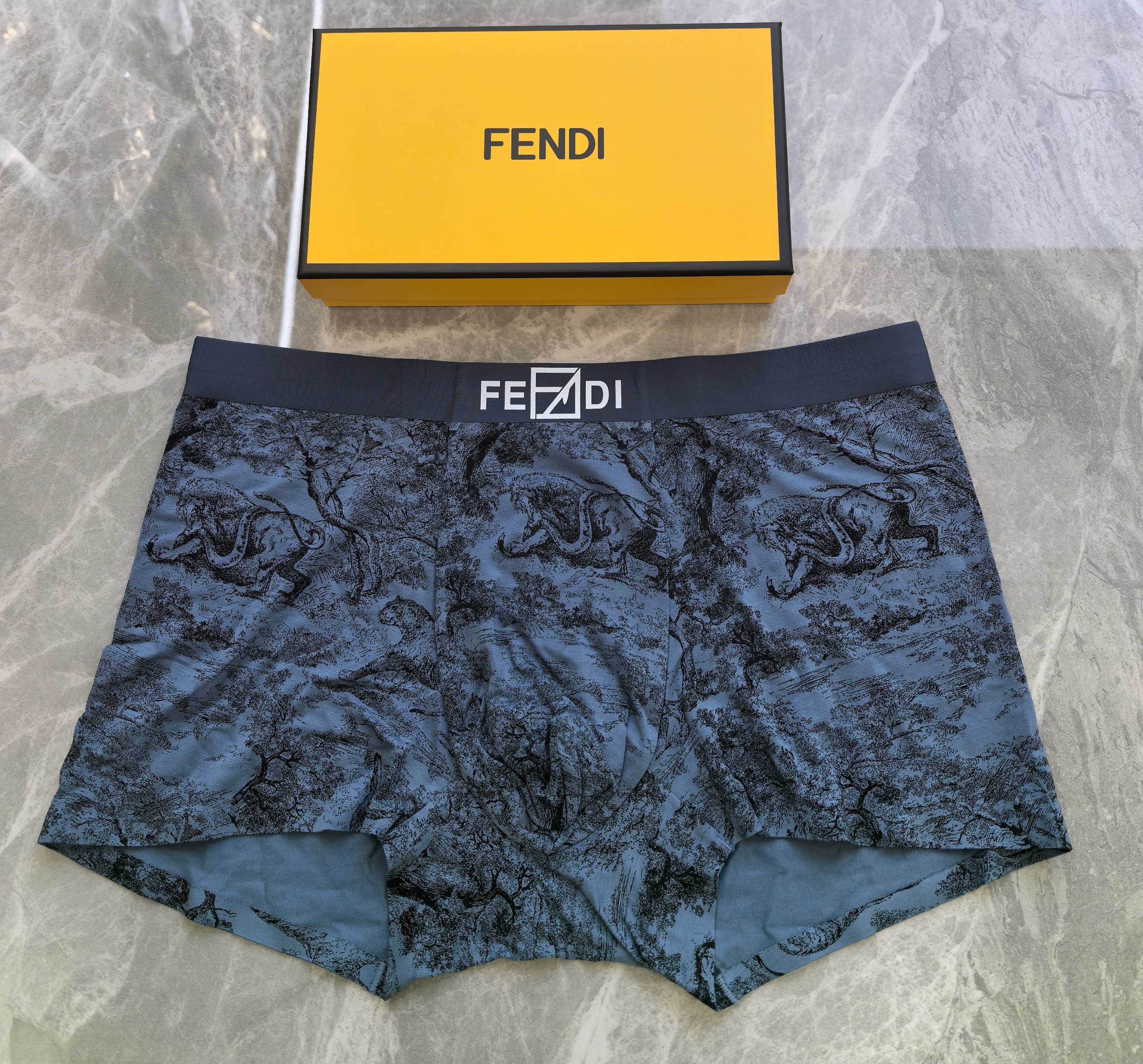  FENDI（芬迪）时尚男士内裤！外贸国外订单，原单品质，无缝切割工艺 科学配 91%莫代尔+9%氨纶，