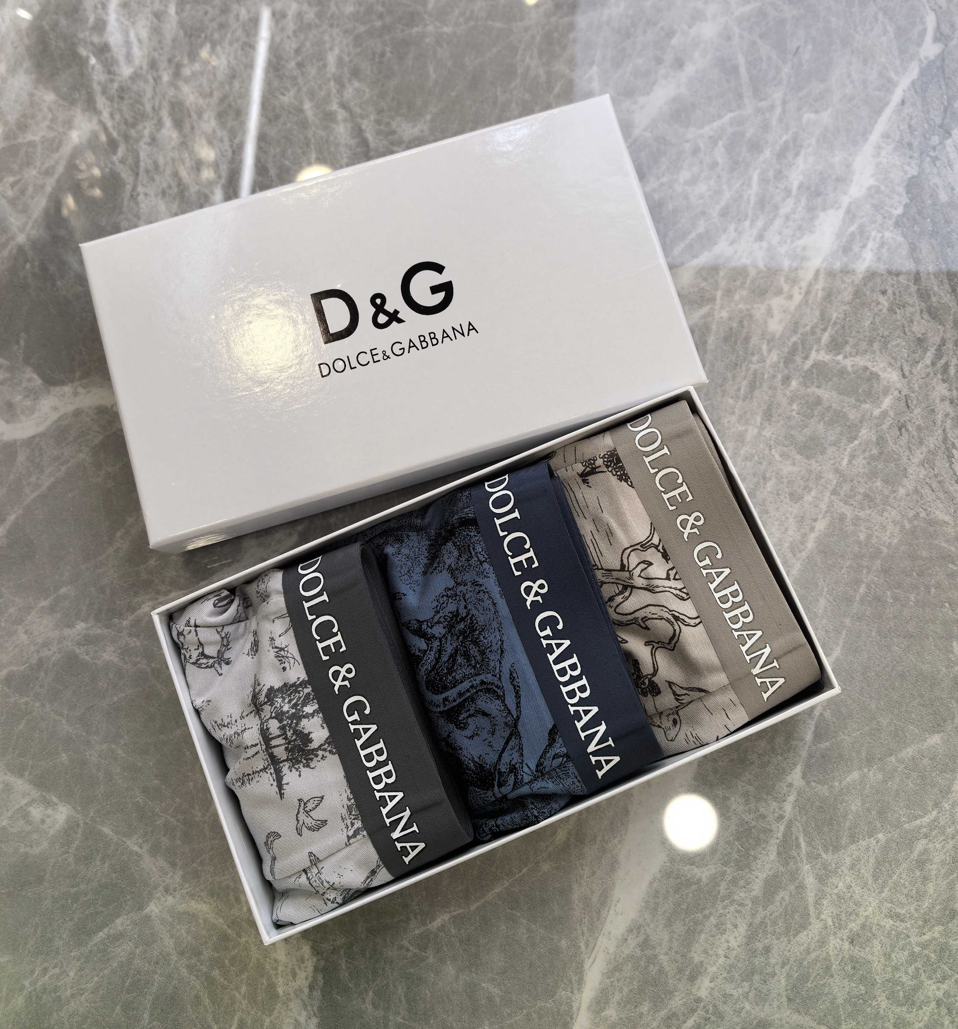  DNG  时尚男士内裤！外贸国外订单，原单品质，无缝切割工艺 科学配 91%莫代尔+9%氨纶，丝滑 透