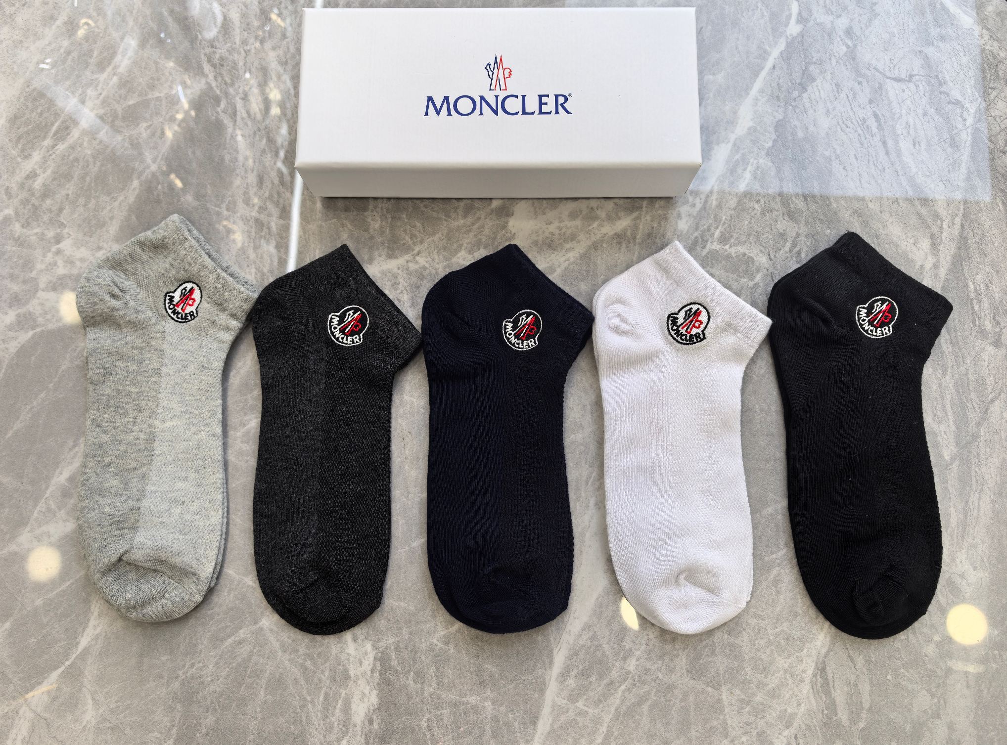 🔥🔥🔥网面出新啦 MONCLER（蒙口））专柜同步发售、纯棉好质量、抗菌防霉、透气舒适、一盒5对入[礼物