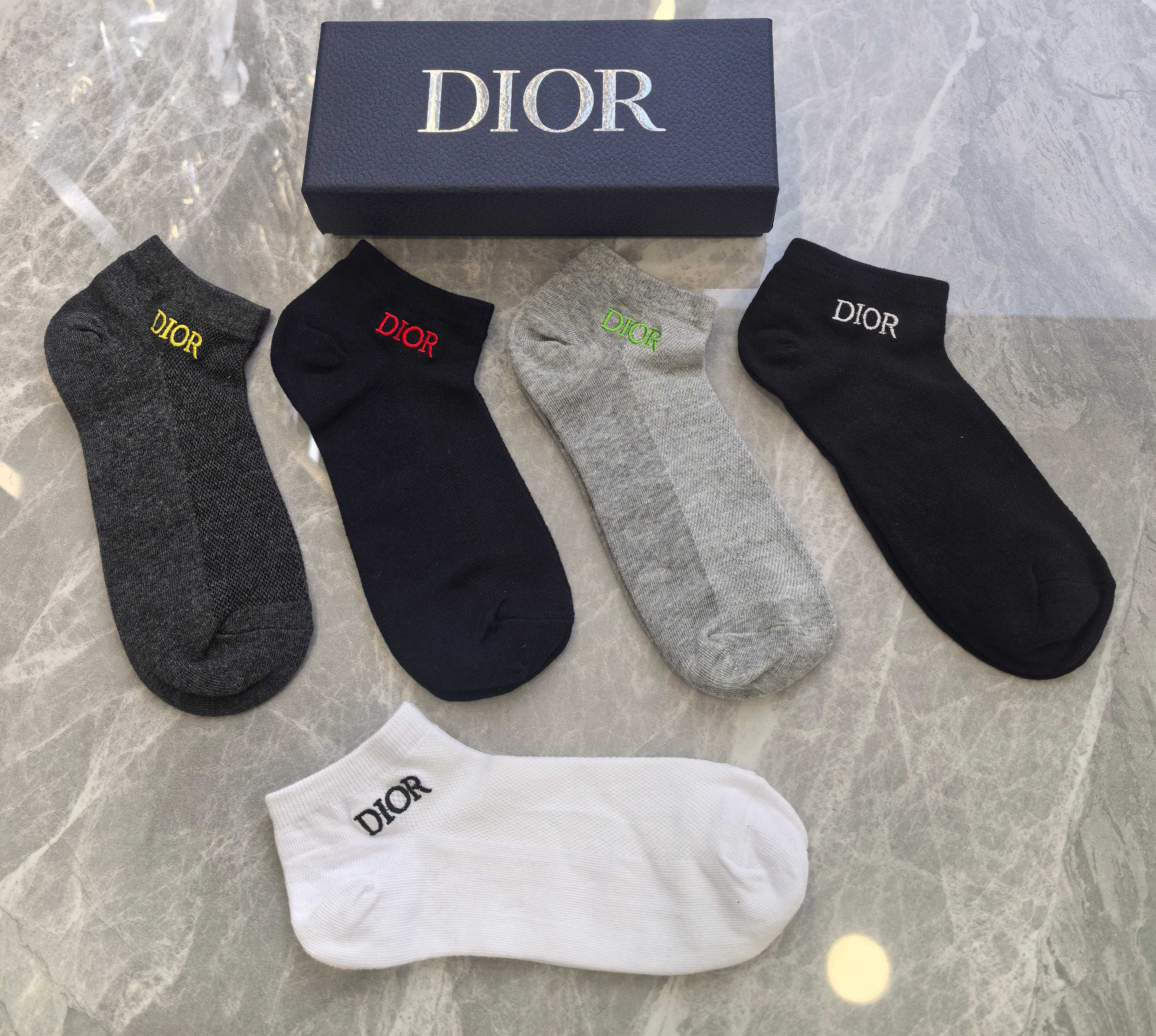 🔥🔥🔥网面 Dior（迪奥）专柜同步款式[得意]机智]纯棉质量、上脚🦶舒适[好的]吸汗透气性强[强][强