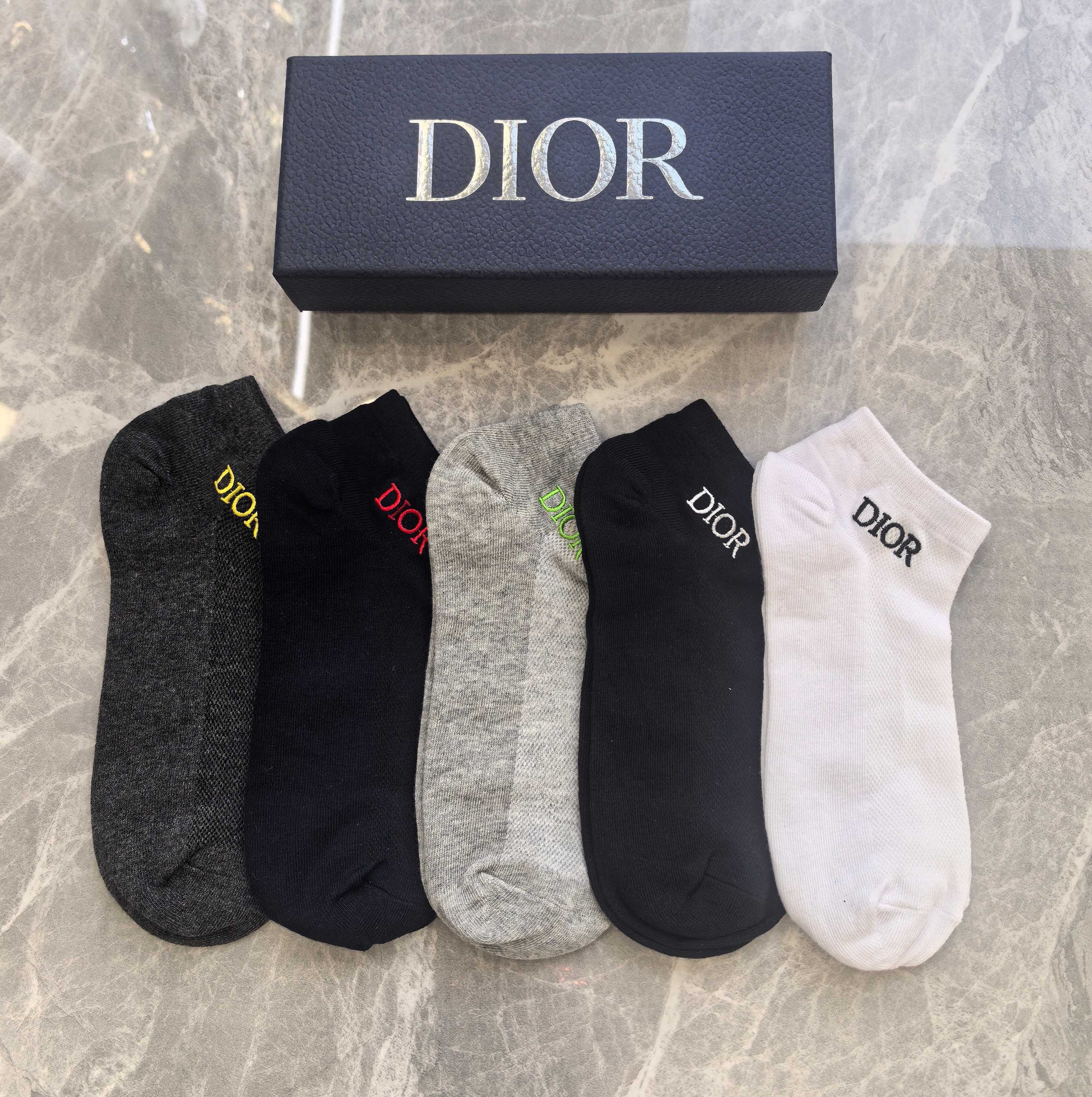 🔥🔥🔥网面 Dior（迪奥）专柜同步款式[得意]机智]纯棉质量、上脚🦶舒适[好的]吸汗透气性强[强][强