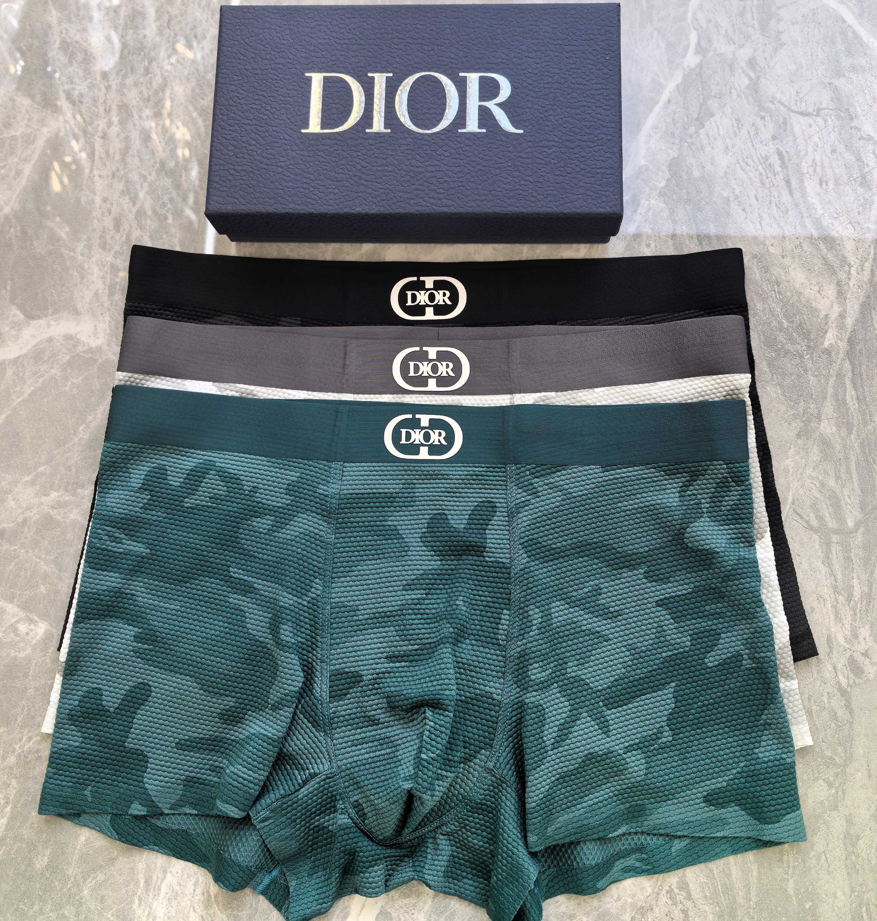  DIOR（迪奥）原单品质！精品盒装男士内裤！外贸国外订单，高品质，锦纶冰丝无痕切割工艺 科学配 82.