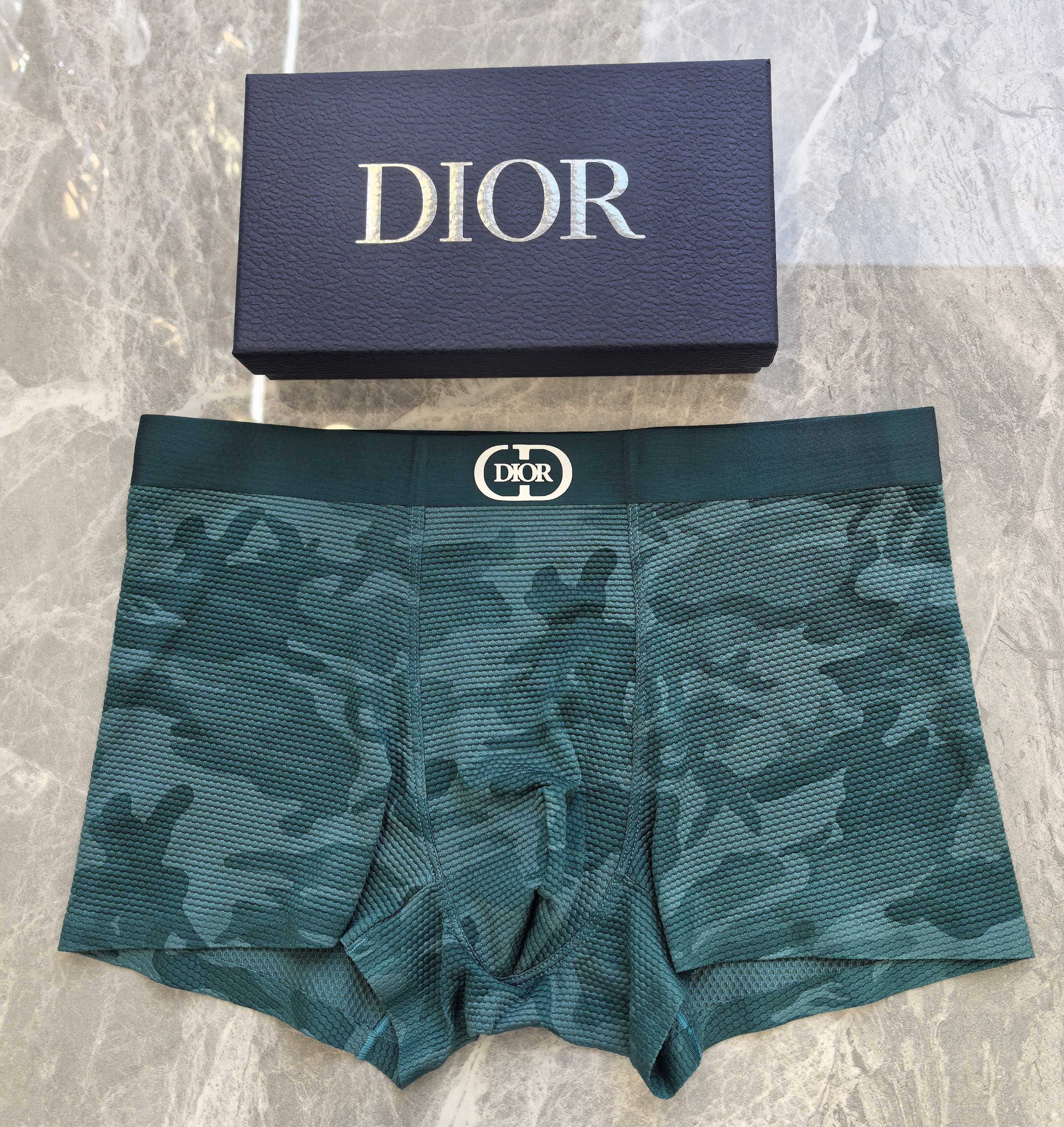  DIOR（迪奥）原单品质！精品盒装男士内裤！外贸国外订单，高品质，锦纶冰丝无痕切割工艺 科学配 82.