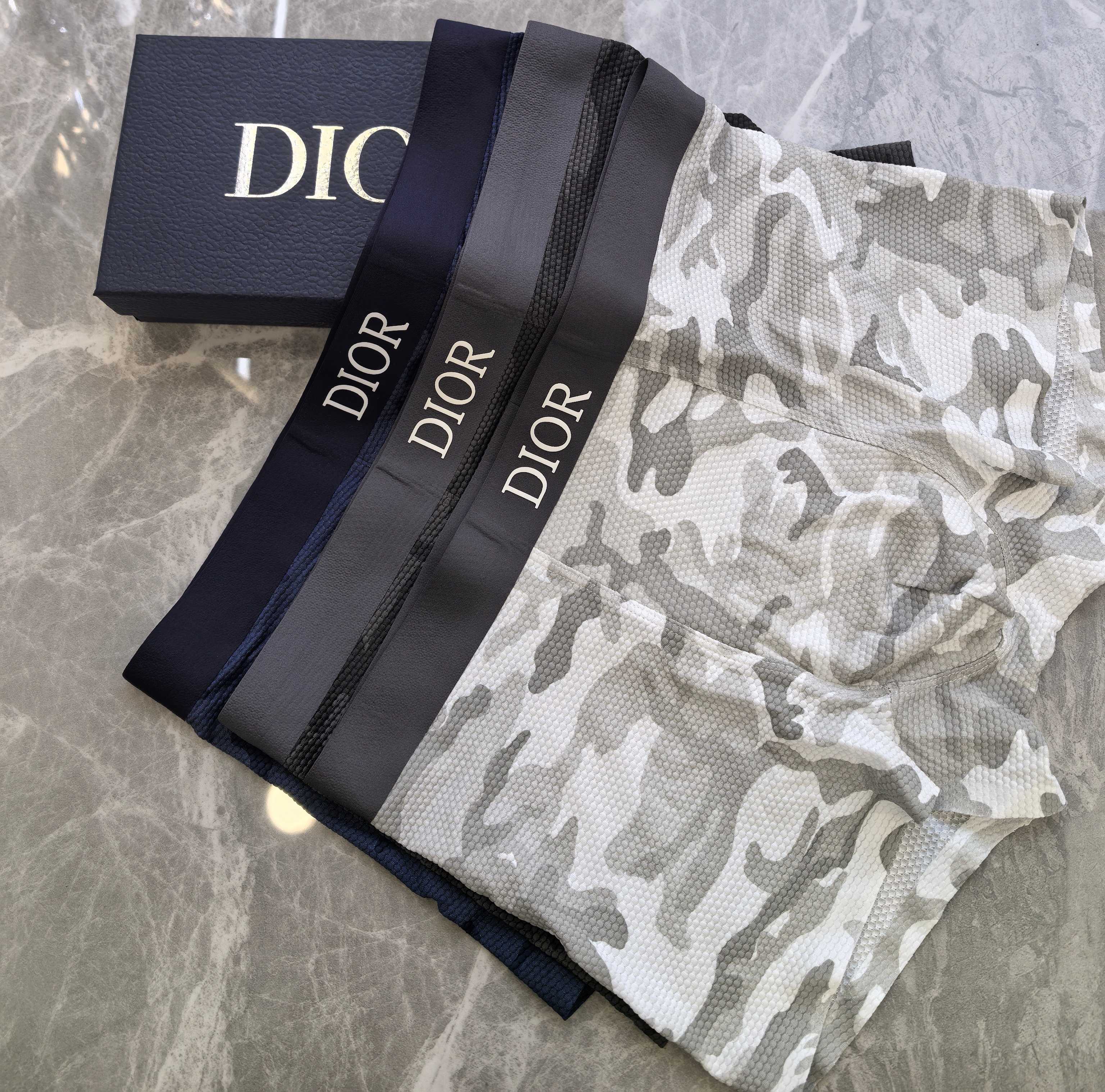  DIOR（迪奥）原单品质！精品盒装男士内裤！外贸国外订单，高品质，锦纶冰丝无痕切割工艺 科学配 82.