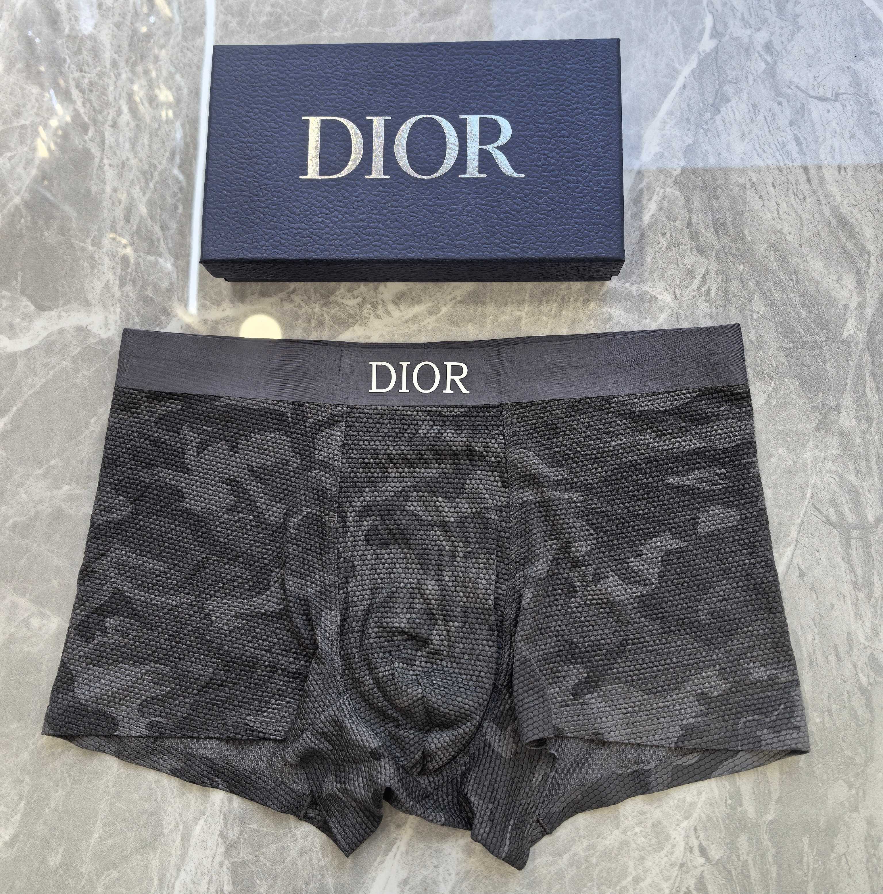  DIOR（迪奥）原单品质！精品盒装男士内裤！外贸国外订单，高品质，锦纶冰丝无痕切割工艺 科学配 82.