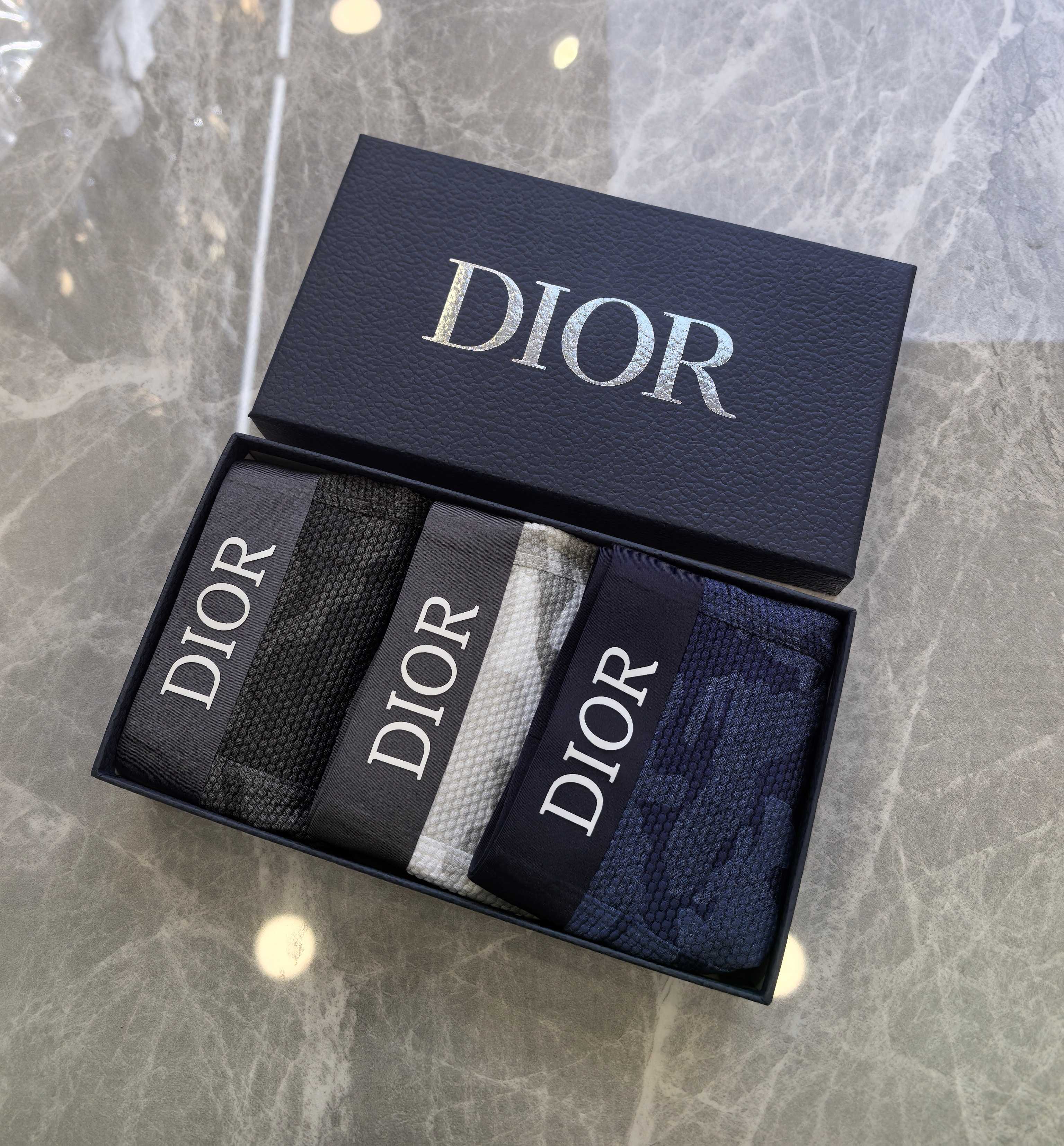  DIOR（迪奥）原单品质！精品盒装男士内裤！外贸国外订单，高品质，锦纶冰丝无痕切割工艺 科学配 82.