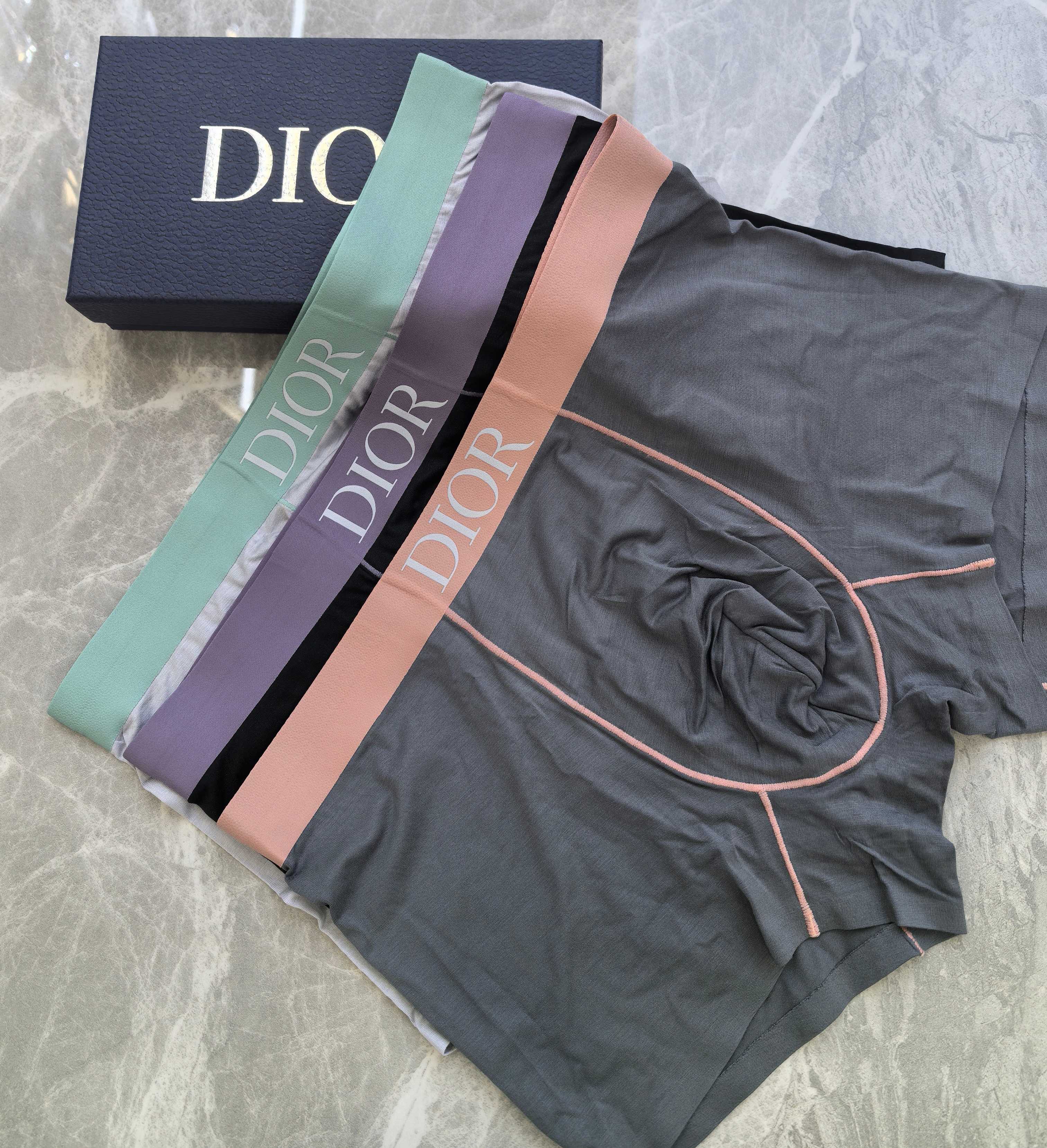  DIOR（迪奥）原单品质！精品盒装男士内裤！外贸国外订单，高品质，锦纶冰丝无痕切割工艺 科学配 82.
