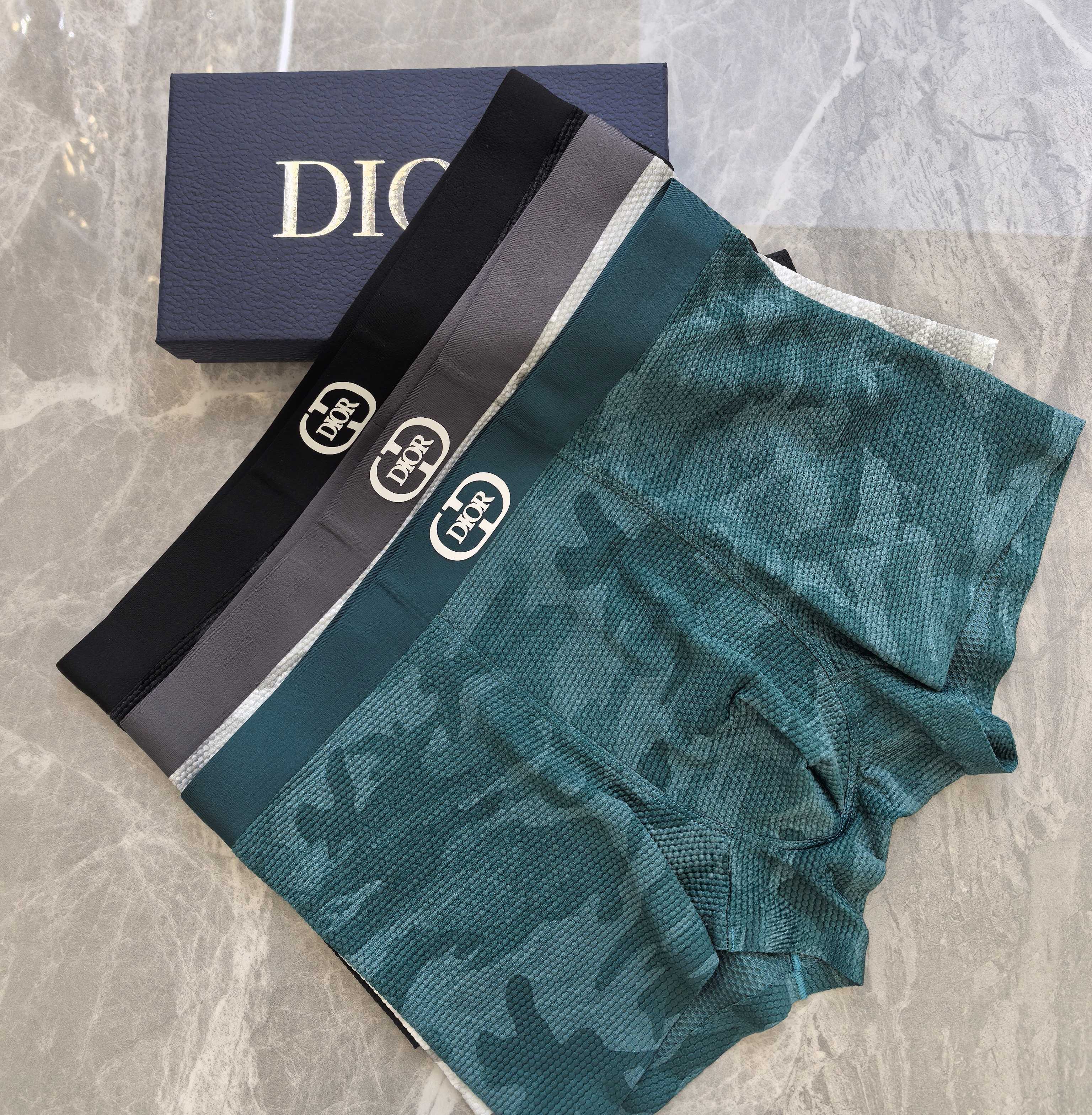  DIOR（迪奥）原单品质！精品盒装男士内裤！外贸国外订单，高品质，锦纶冰丝无痕切割工艺 科学配 82.