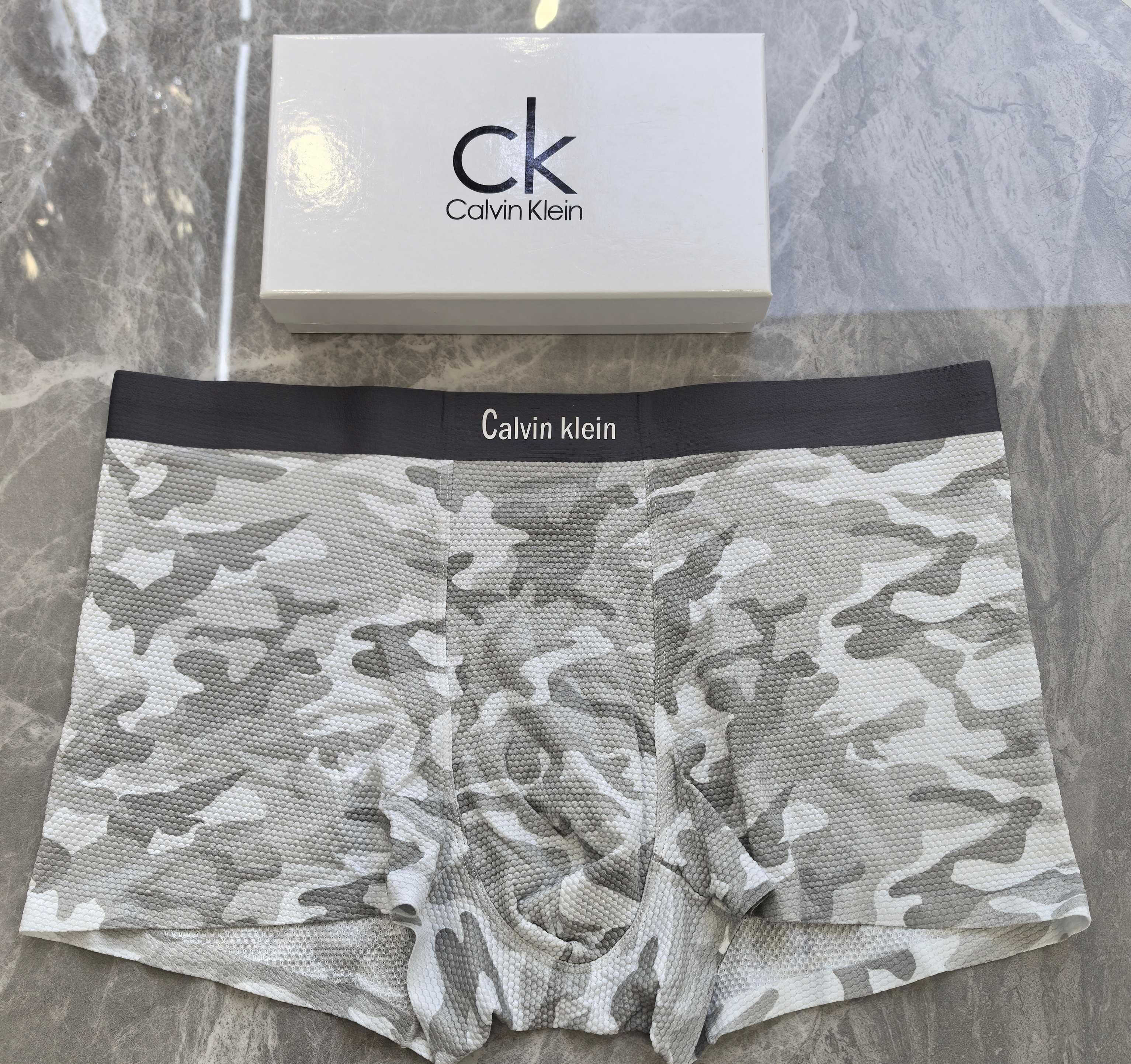  🆕🆕（CK）专柜最新款，最新3D滴胶款，绝对的原单品质，全手工切割工艺   专柜订制进口面料。  手感