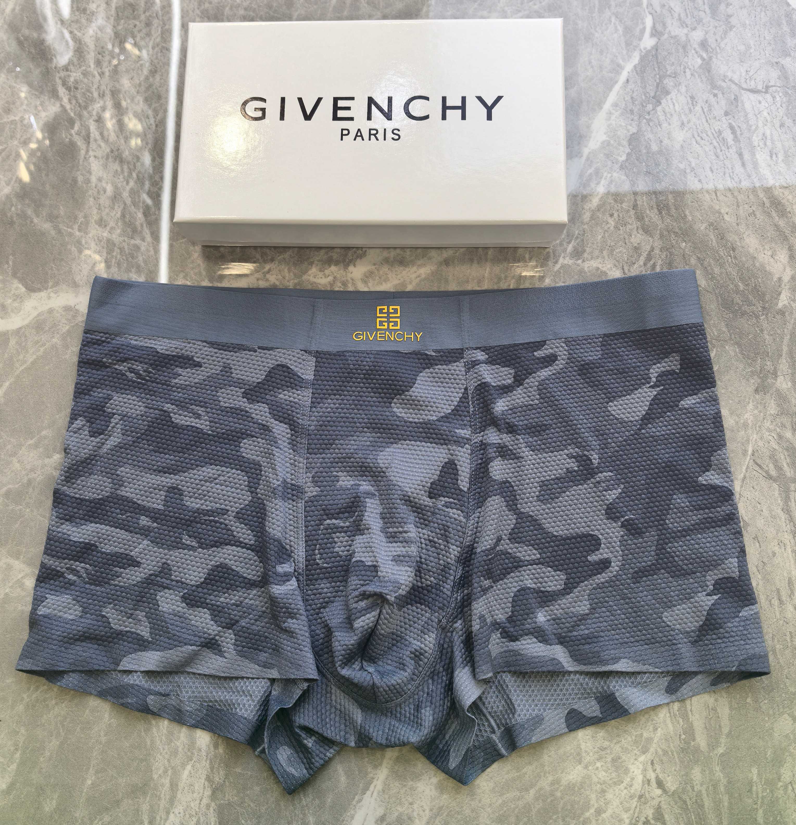  GIVENCHY（纪梵希）专柜最新款，最新3D滴胶款，绝对的原单品质，全手工切割工艺   专柜订制进口