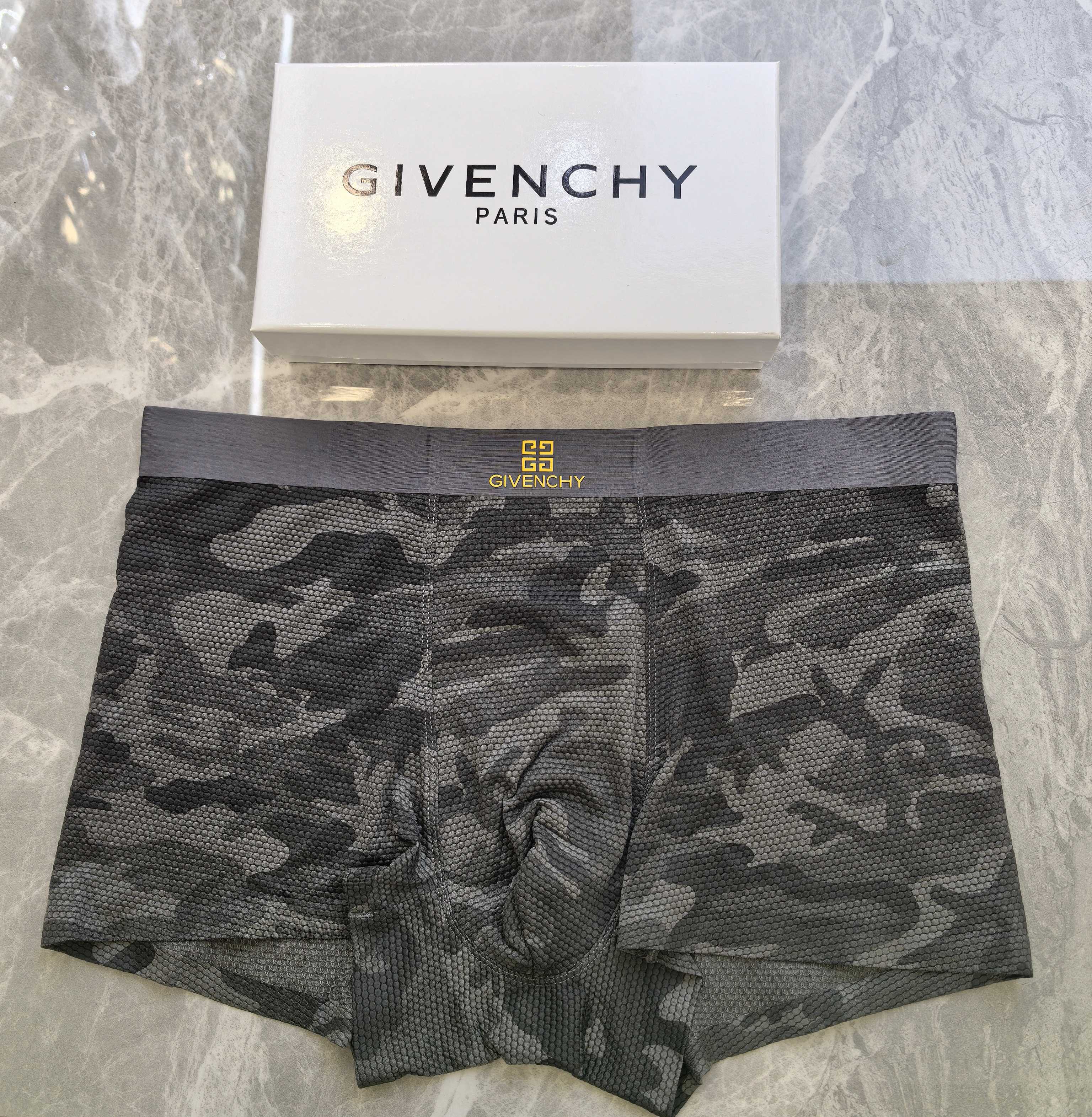  GIVENCHY（纪梵希）专柜最新款，最新3D滴胶款，绝对的原单品质，全手工切割工艺   专柜订制进口