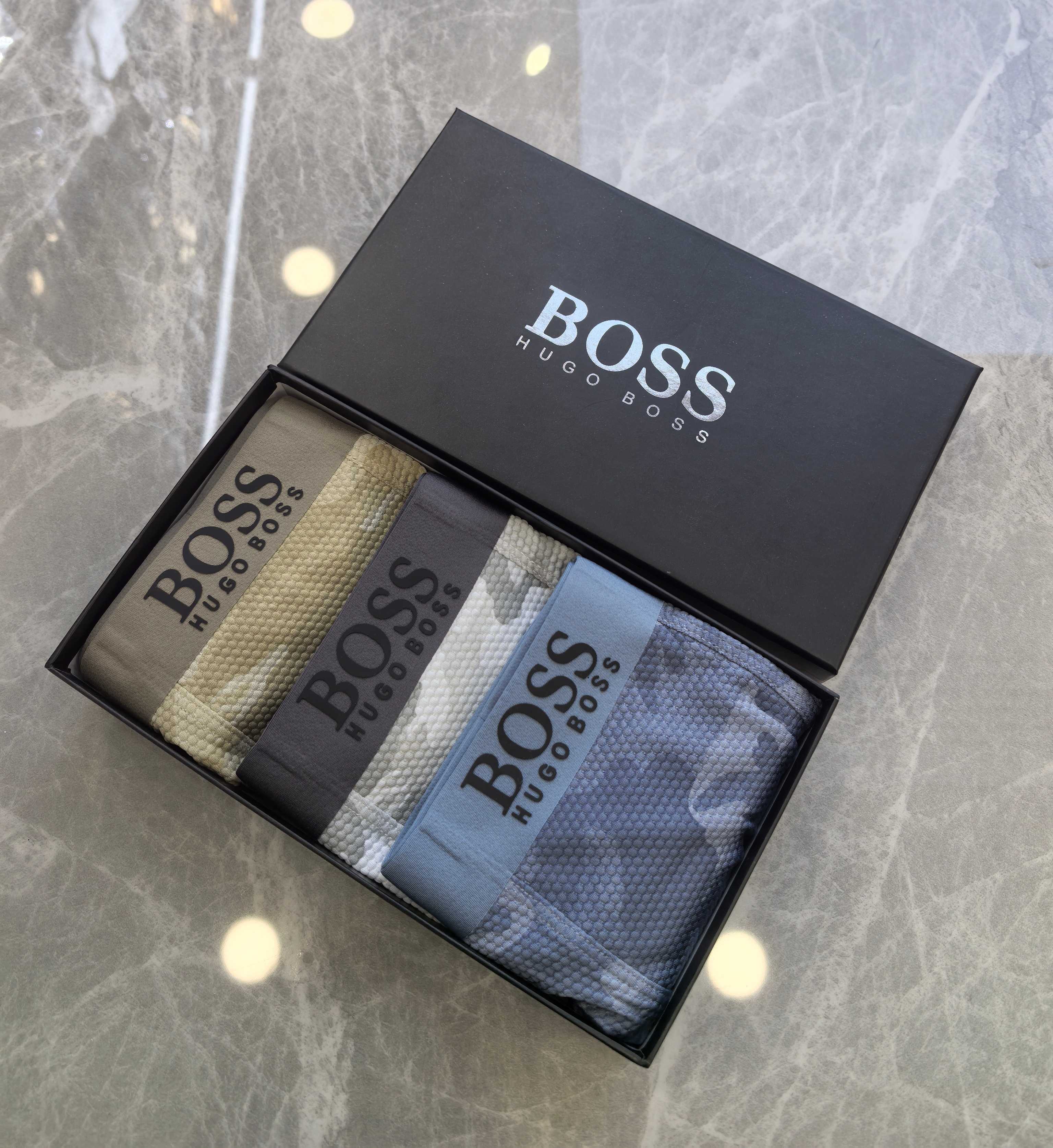  🆕🆕（BOSS）专柜最新款，最新3D滴胶款，绝对的原单品质，全手工切割工艺   专柜订制进口面料。  