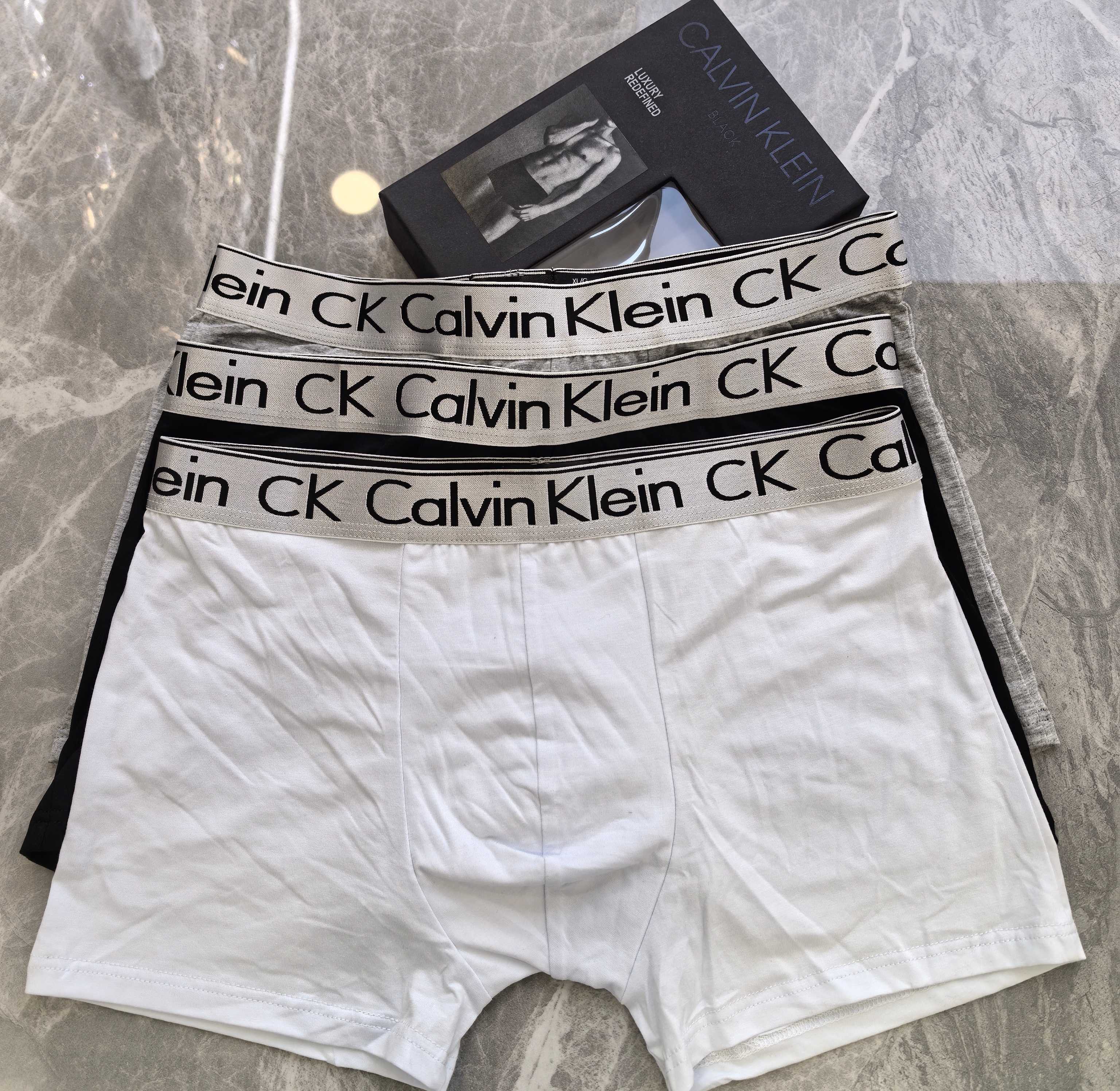 【CK摩登引力带】一盒三条装
贸易公司订单追加500盒卖完无补,独家福利…明星同款!CK新品发布某东
