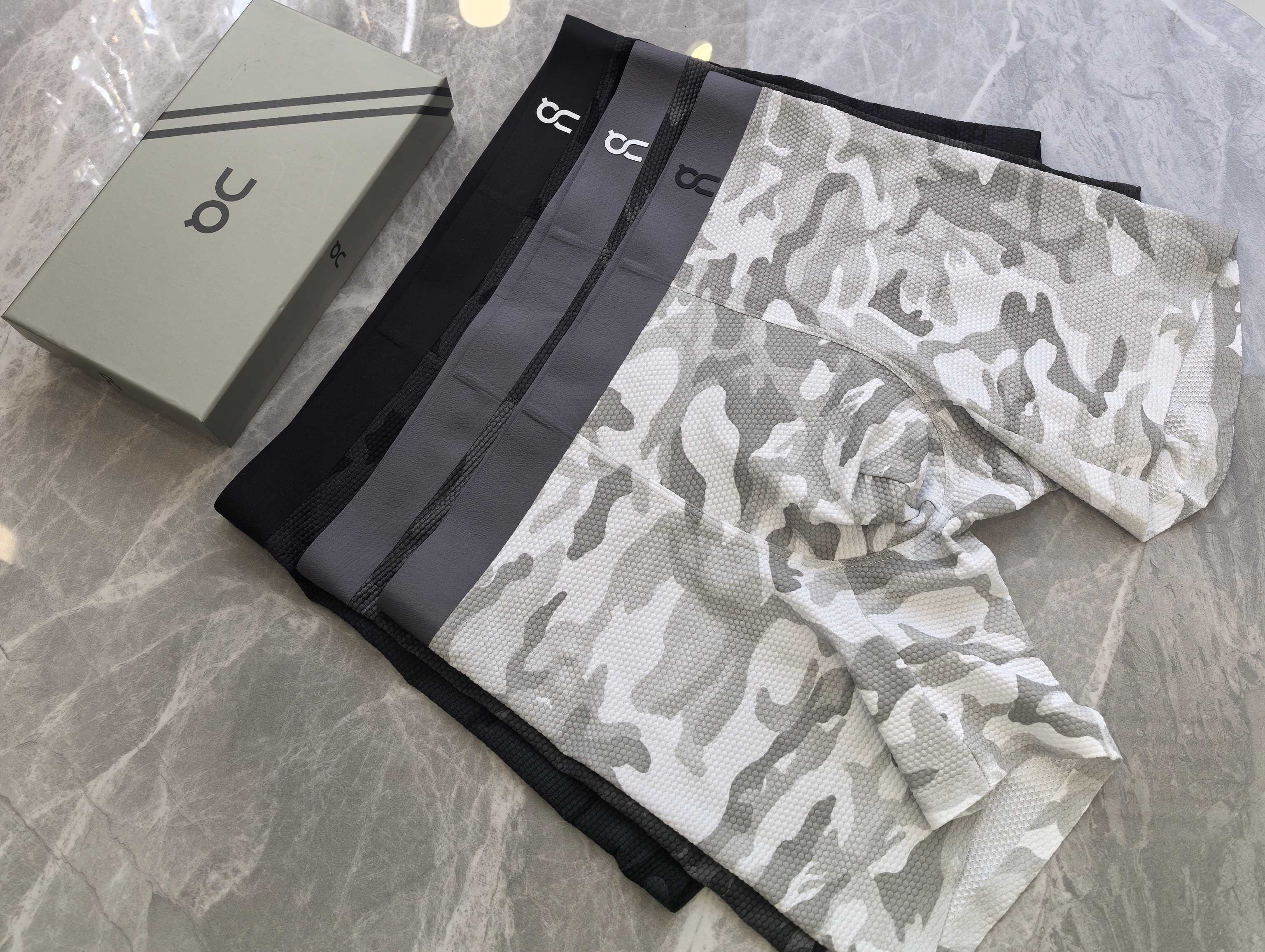 🆕🆕昂跑（QC）专柜最新款，最新3D滴胶款，绝对的原单品质，全手工切割工艺   专柜订制进口面料。  手
