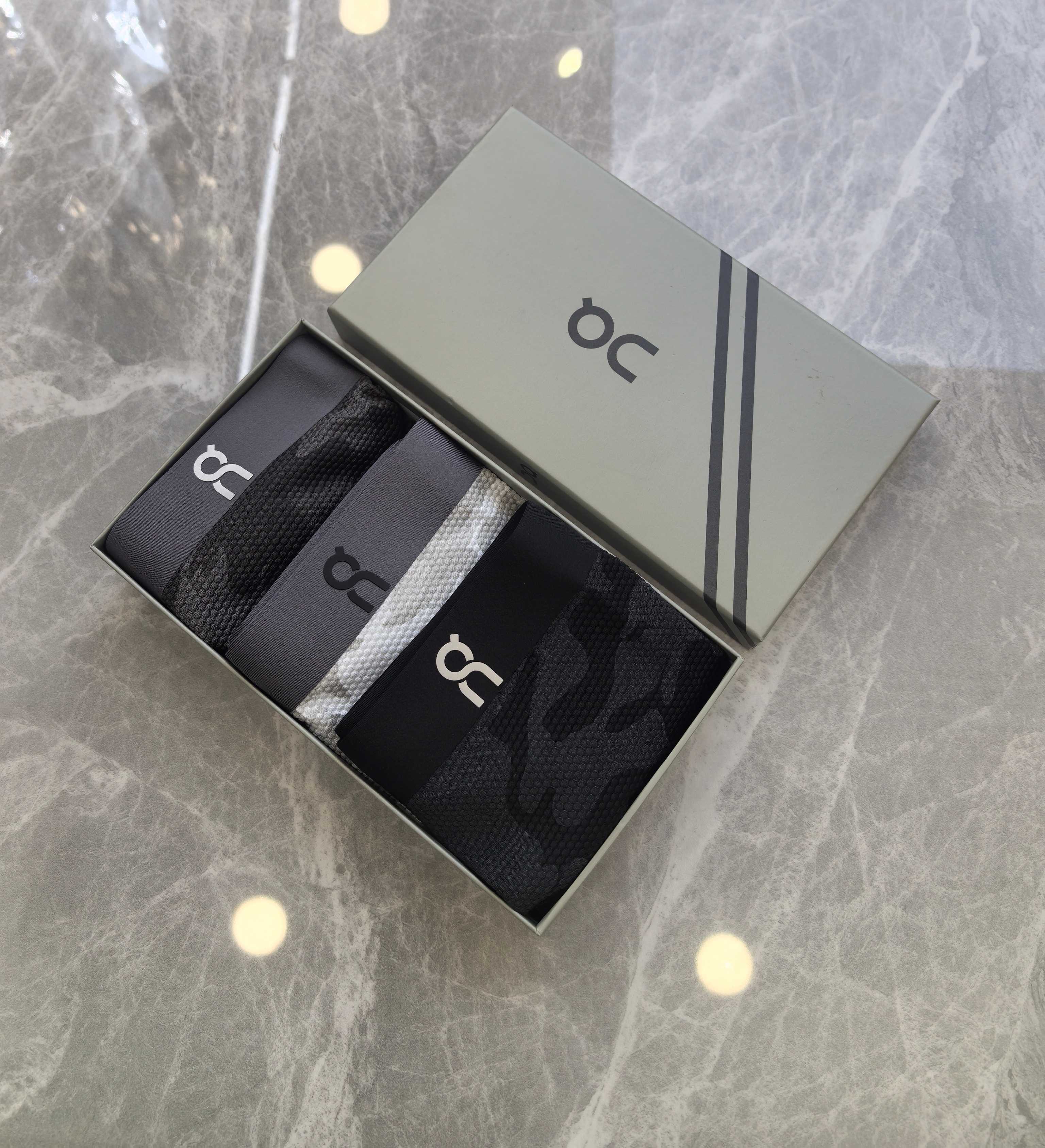 🆕🆕昂跑（QC）专柜最新款，最新3D滴胶款，绝对的原单品质，全手工切割工艺   专柜订制进口面料。  手