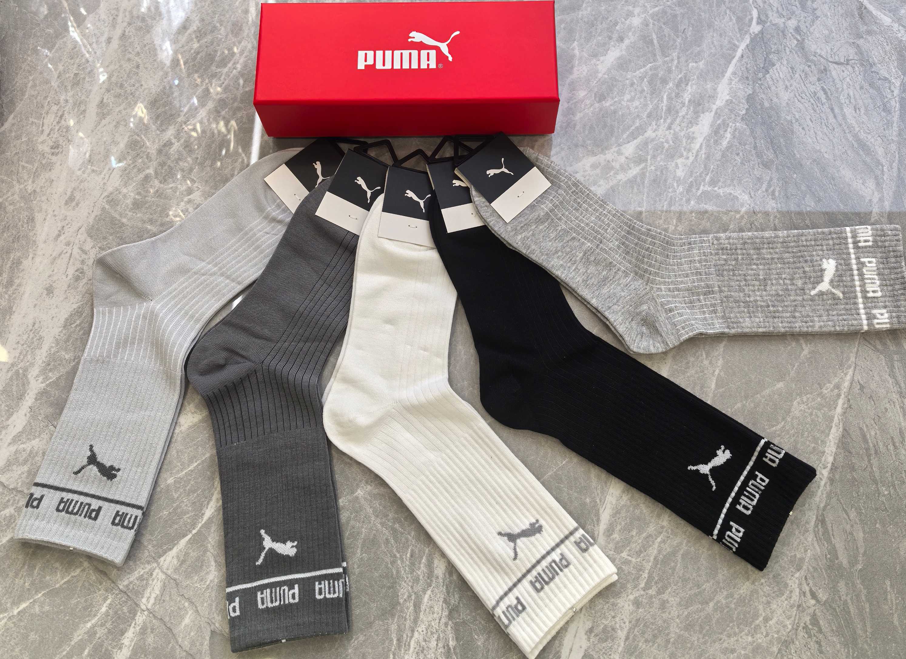 💛配专柜包装PUMA（彪马）新款中长款堆堆袜袜子！一盒五双，专柜同步筒袜袜子，💛大牌出街，潮人必备🔥超好