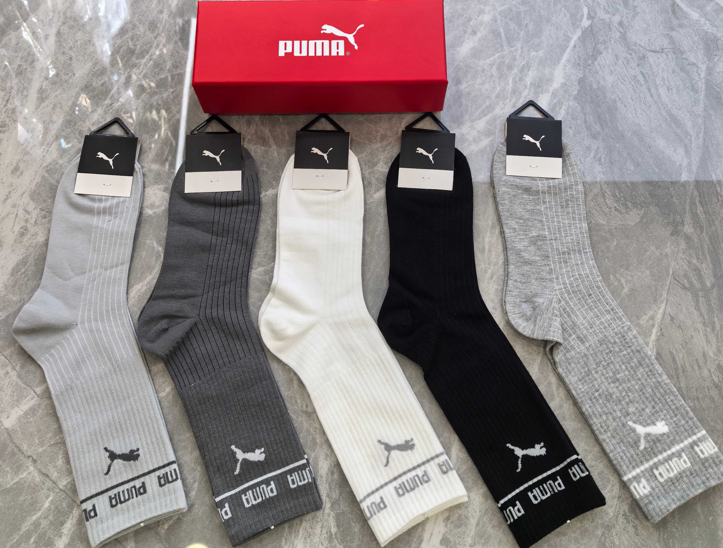 💛配专柜包装PUMA（彪马）新款中长款堆堆袜袜子！一盒五双，专柜同步筒袜袜子，💛大牌出街，潮人必备🔥超好