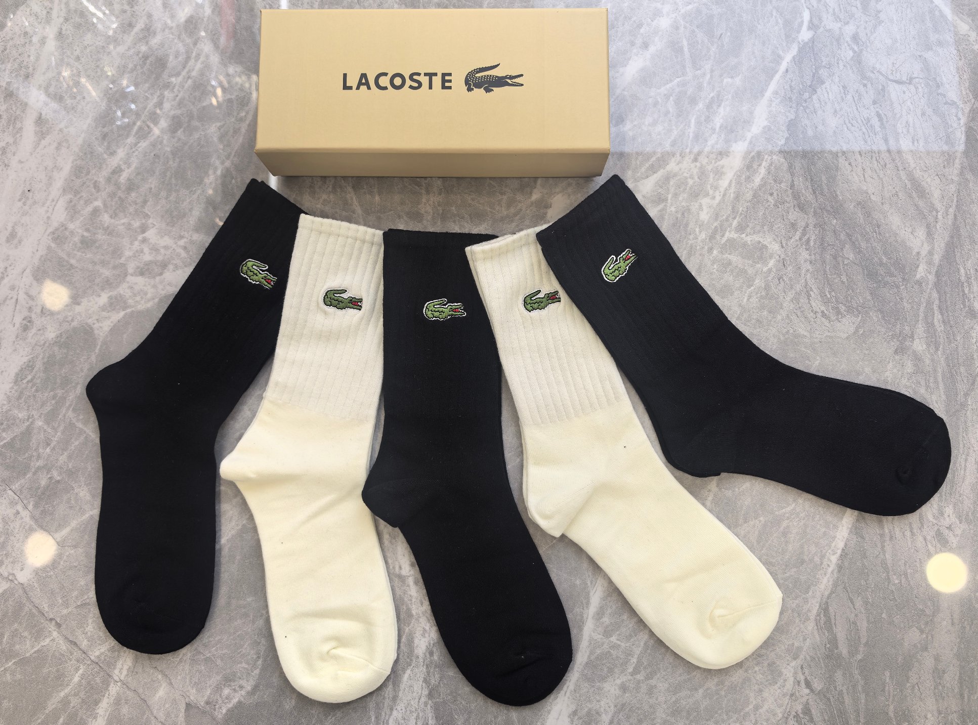 💛配专柜包装LACOSTE（鳄鱼）新款羊绒中长款堆堆袜袜子！一盒五双，专柜同步筒袜袜子，💛大牌出街，潮人