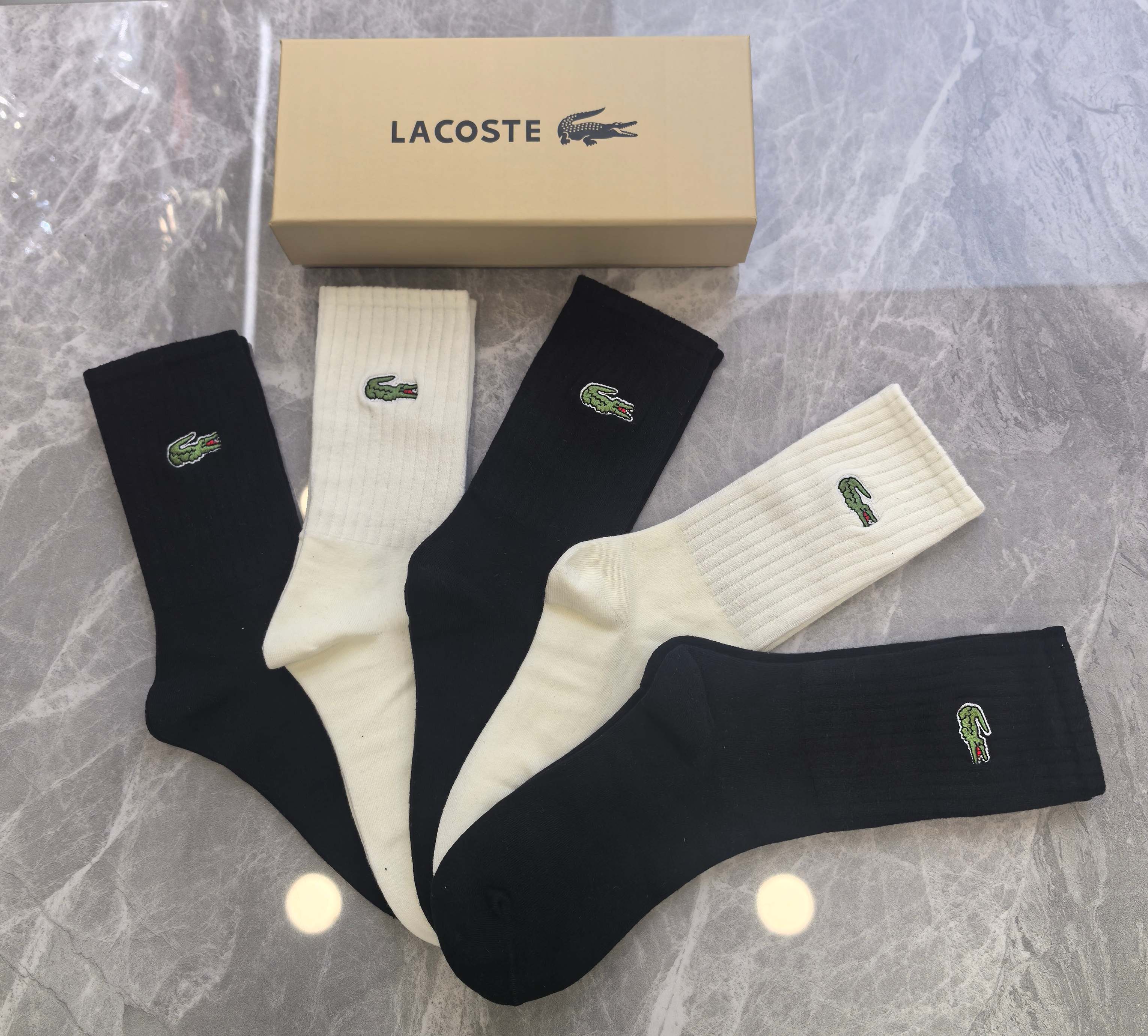 💛配专柜包装LACOSTE（鳄鱼）新款羊绒中长款堆堆袜袜子！一盒五双，专柜同步筒袜袜子，💛大牌出街，潮人