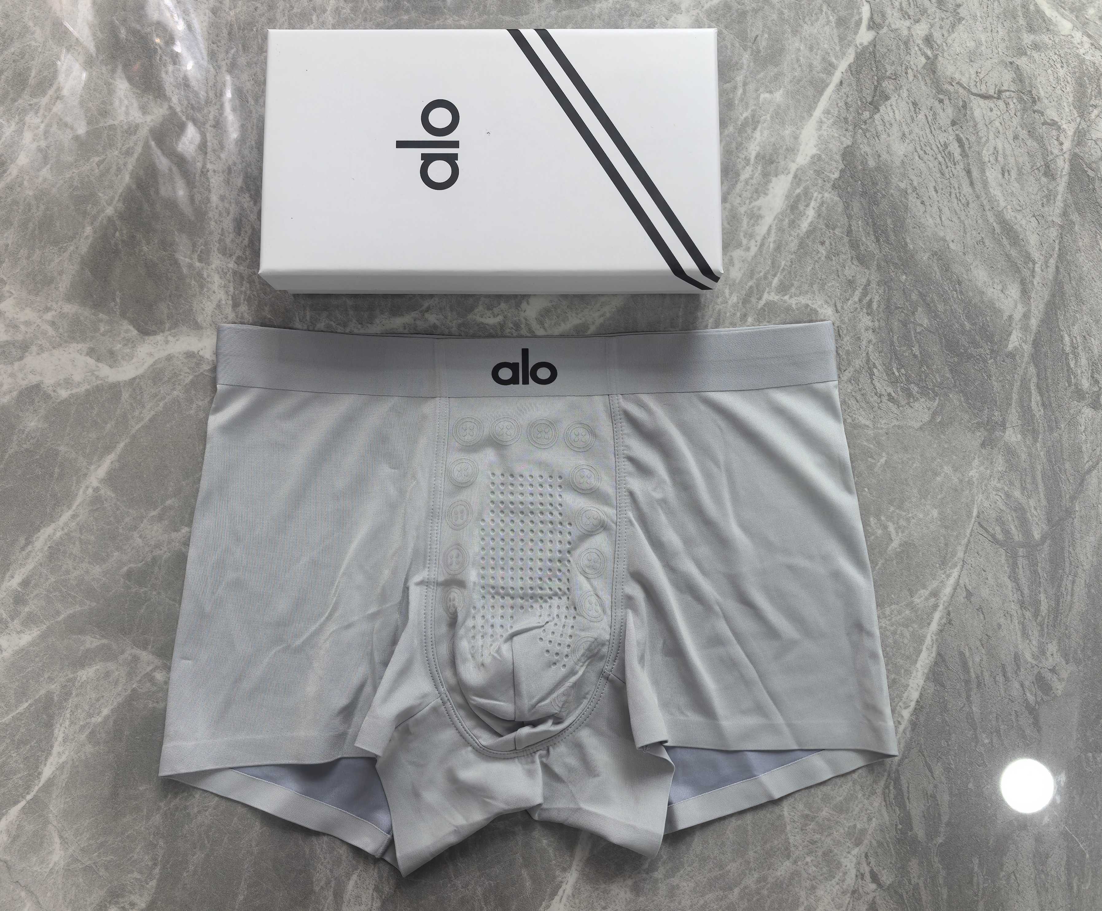 新品！aio 3D工艺。原单品质，时尚潮男新品 锦纶冰丝无缝切割工艺 科学配 76%锦纶+24%氨纶，丝