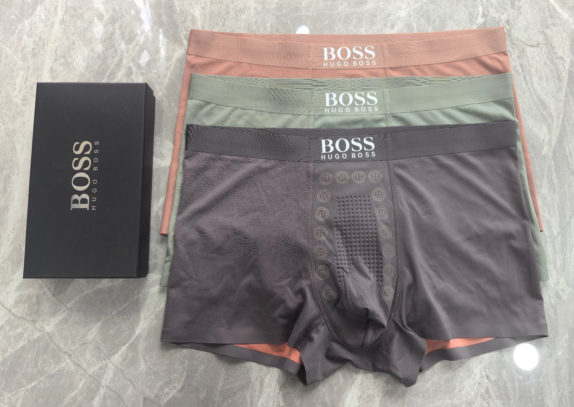 新品！BOSS、3D工艺。原单品质，时尚潮男新品 锦纶冰丝无缝切割工艺 科学配 76%锦纶+24%氨纶，