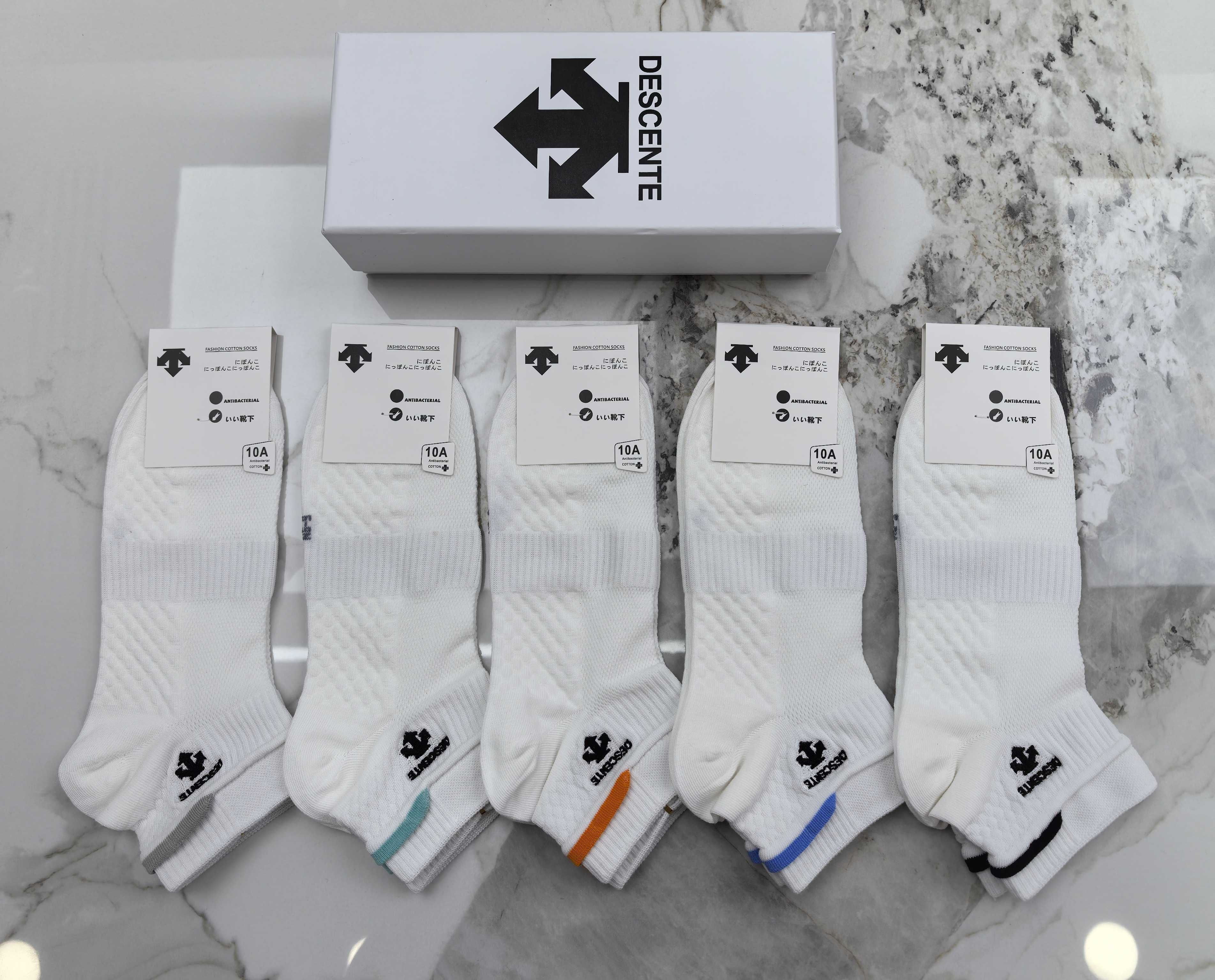 出新拉[哇]🎉🎉🎉DESCENTE（迪桑特）官网同款🎉专柜畅销款🎉🎉潮款！百搭！纯棉质量、上脚舒适透气性