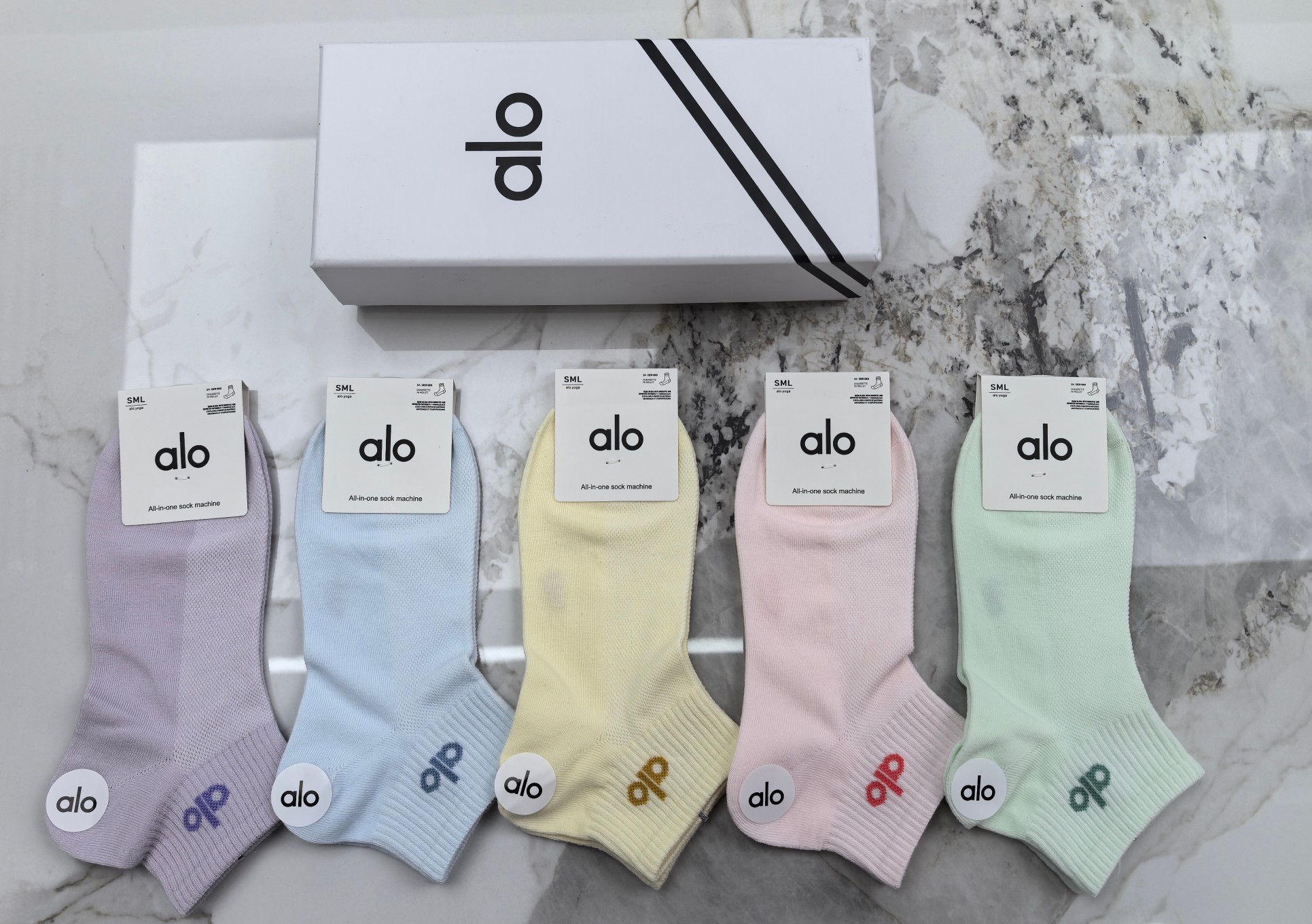 🔥🔥🔥出新 aio专柜款🎉官网在售款式🎉小高筒😝好质量、高货、精梳棉