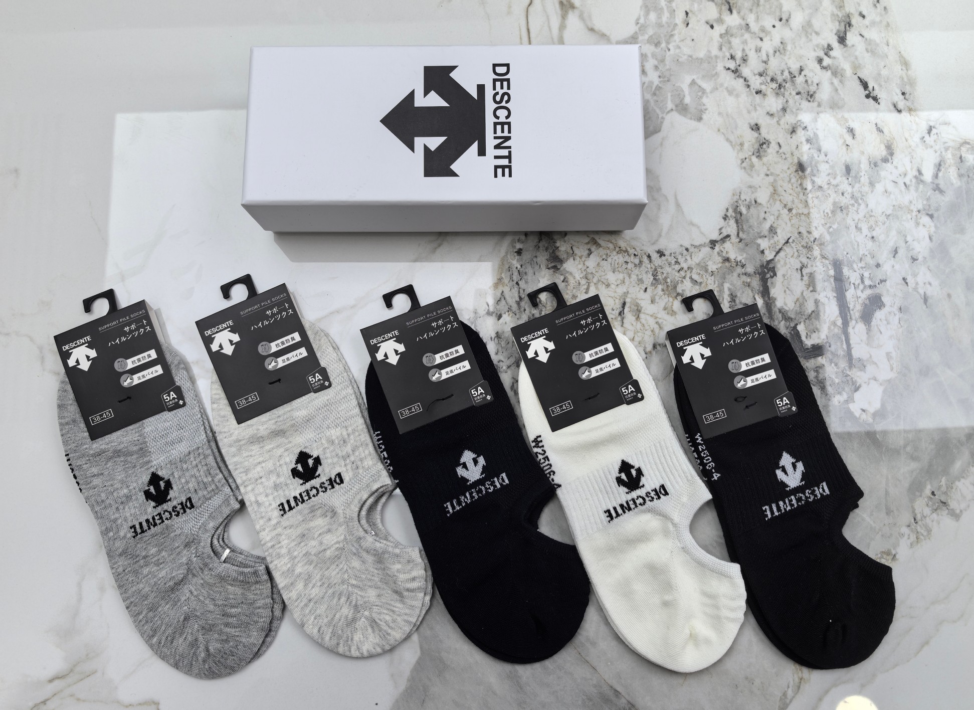 DESCENTE（迪桑特））半隐形袜～纯棉质量、不掉跟又隐形、