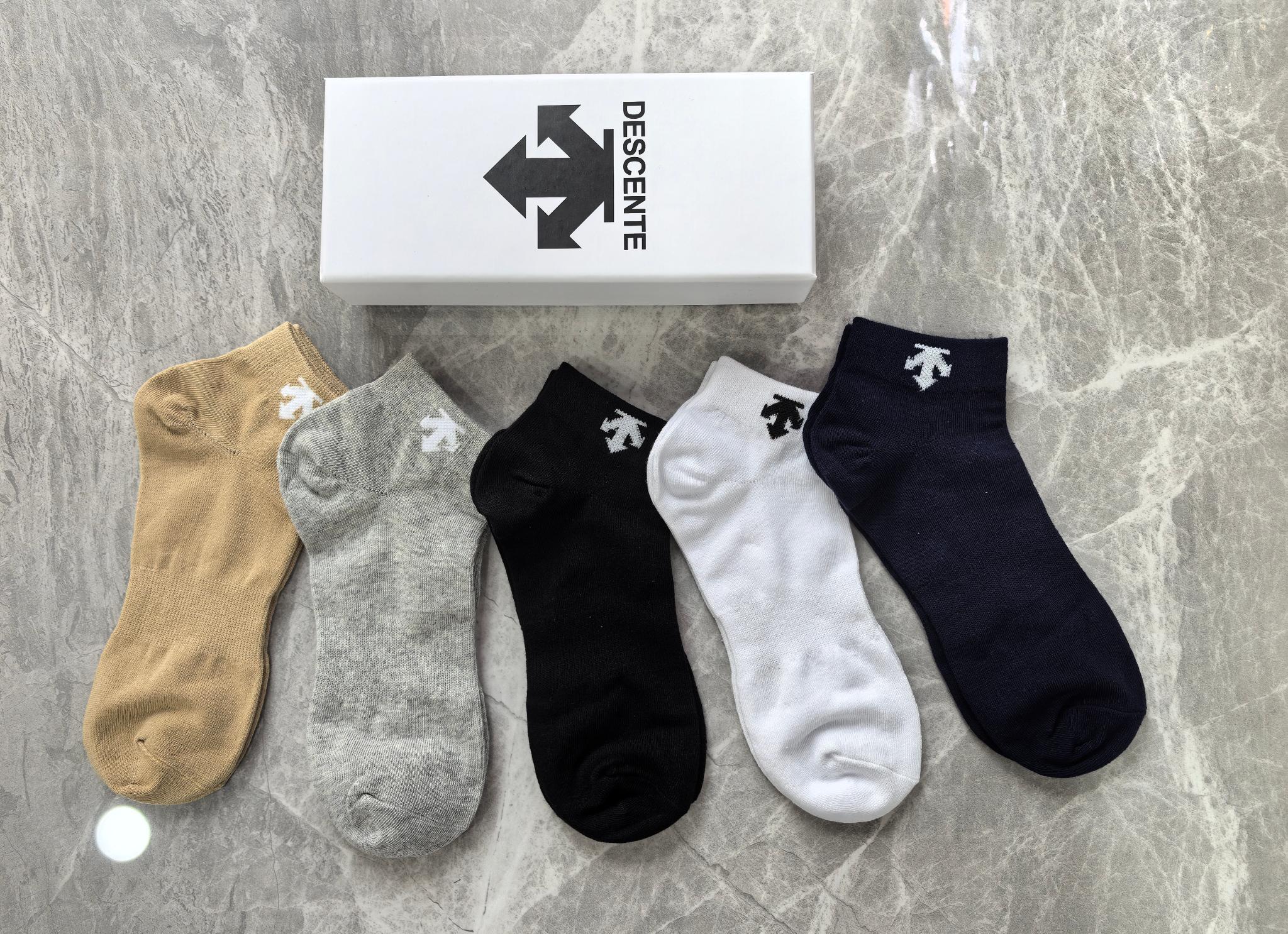 出新拉[哇]🎉🎉🎉DESCENTE（迪桑特）官网同款🎉专柜畅销款🎉🎉潮款！百搭！纯棉质量、上脚舒适透气性