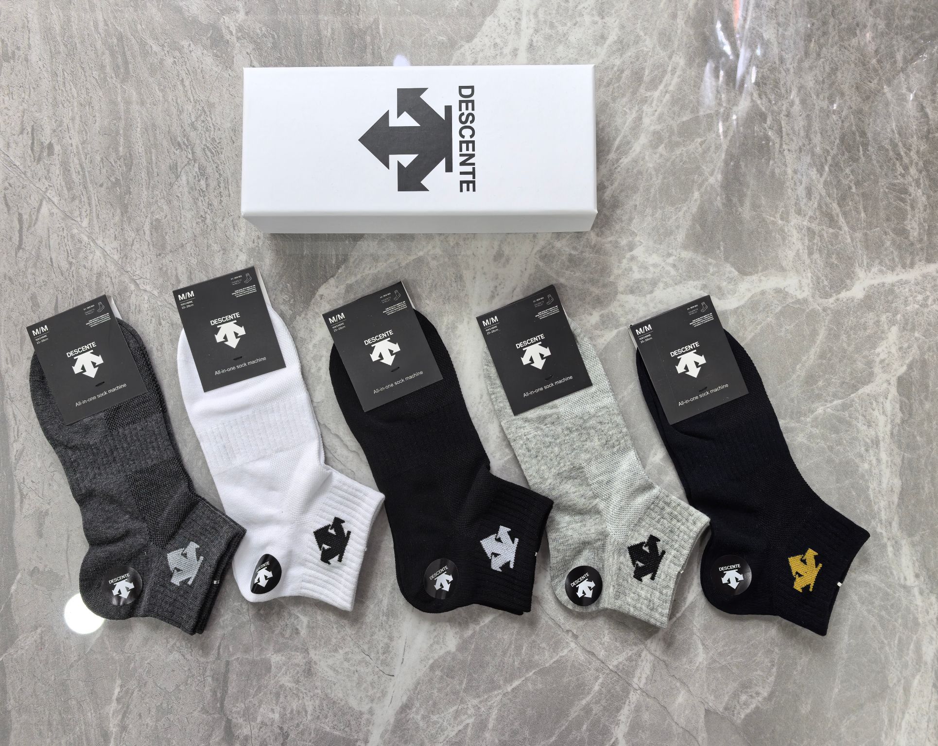 出新拉[哇]🎉🎉🎉DESCENTE（迪桑特）官网同款🎉专柜畅销款🎉🎉潮款！百搭！纯棉质量、上脚舒适透气性