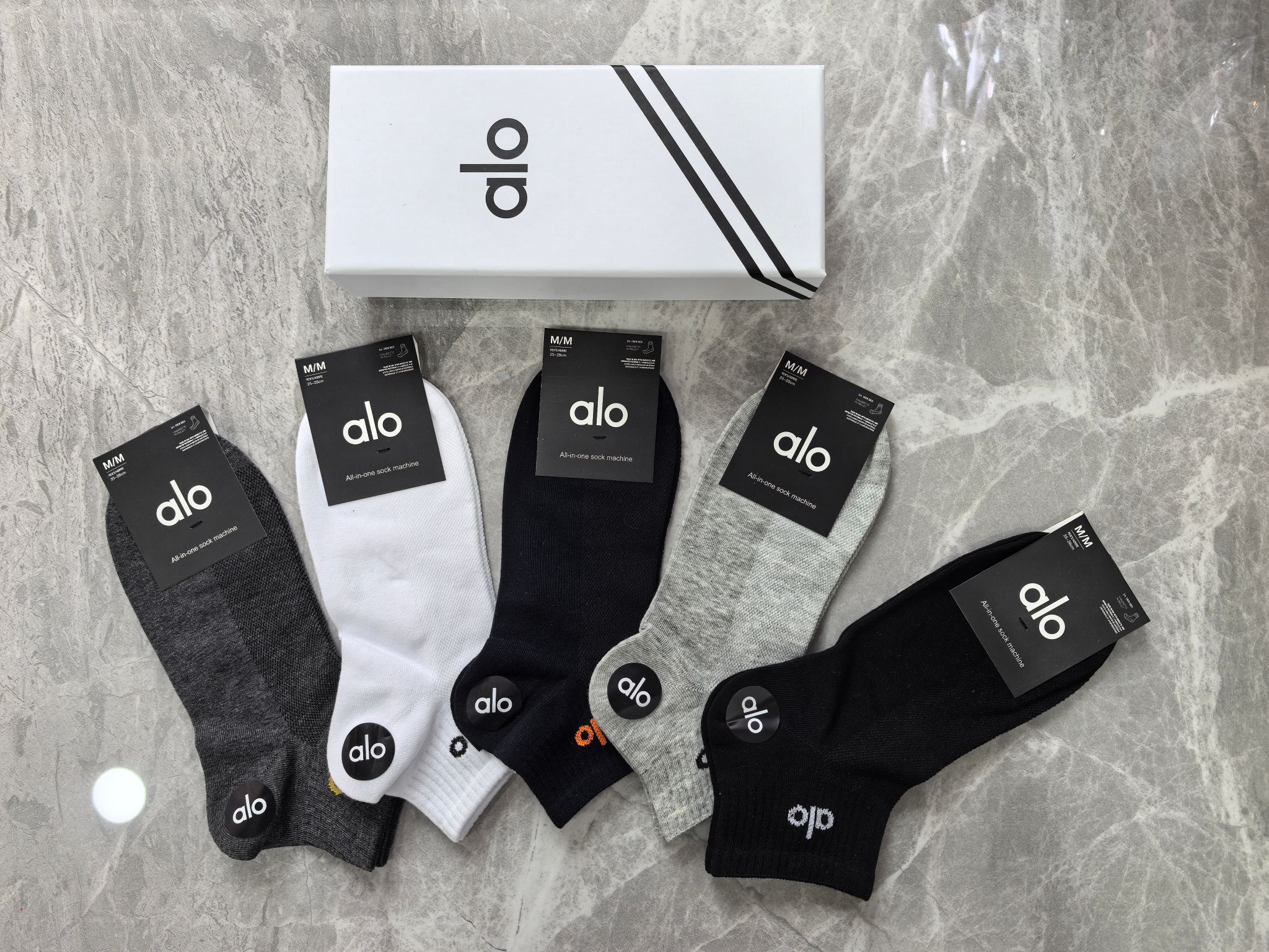 网面系列出新拉[哇]🎉🎉🎉alo官网同款🎉专柜畅销款🎉🎉潮款！百搭！纯棉质量、上脚舒适透气性强！一盒5双
