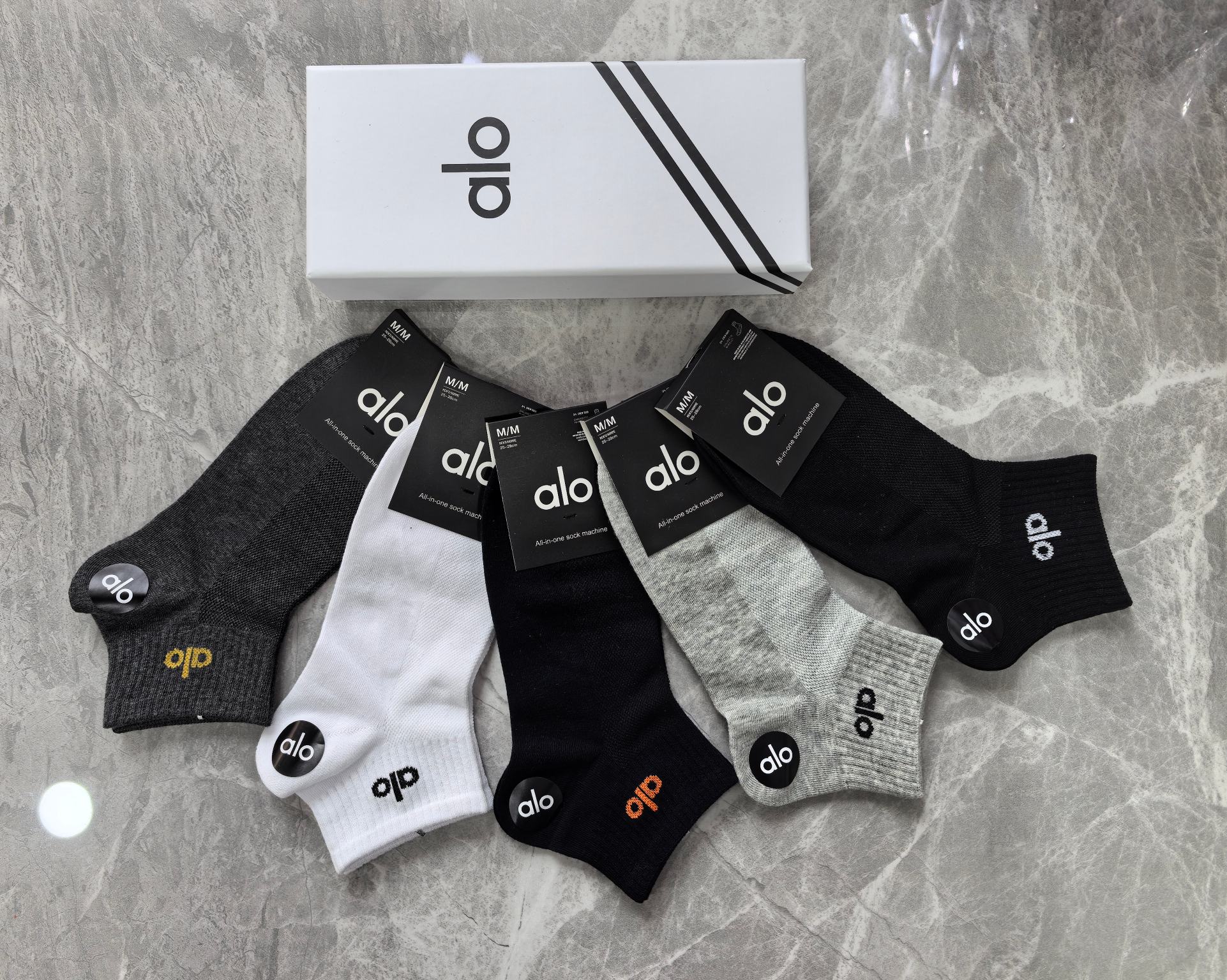 网面系列出新拉[哇]🎉🎉🎉alo官网同款🎉专柜畅销款🎉🎉潮款！百搭！纯棉质量、上脚舒适透气性强！一盒5双