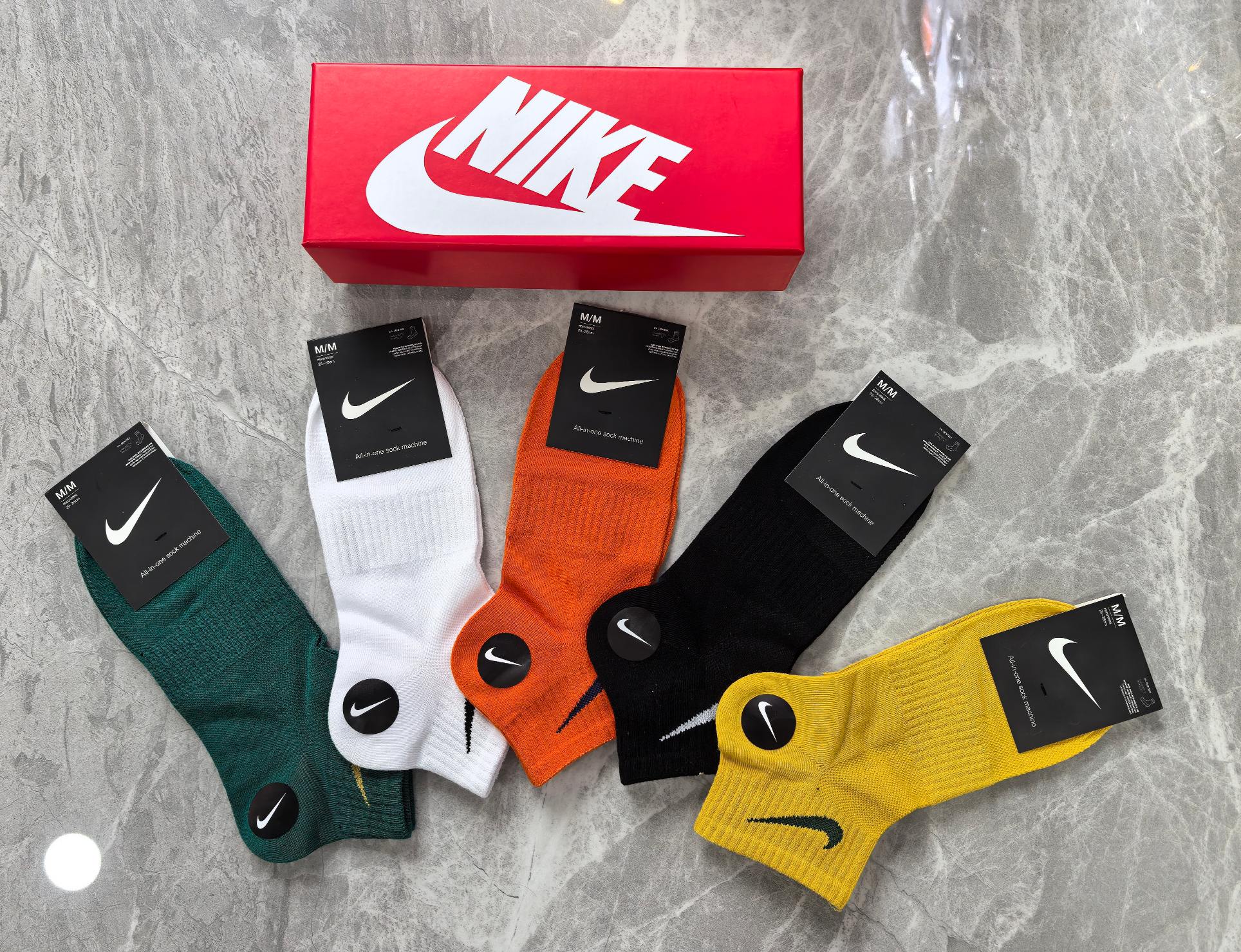 网面系列出新～NIKE（耐克）纯棉质量、穿着舒适透气