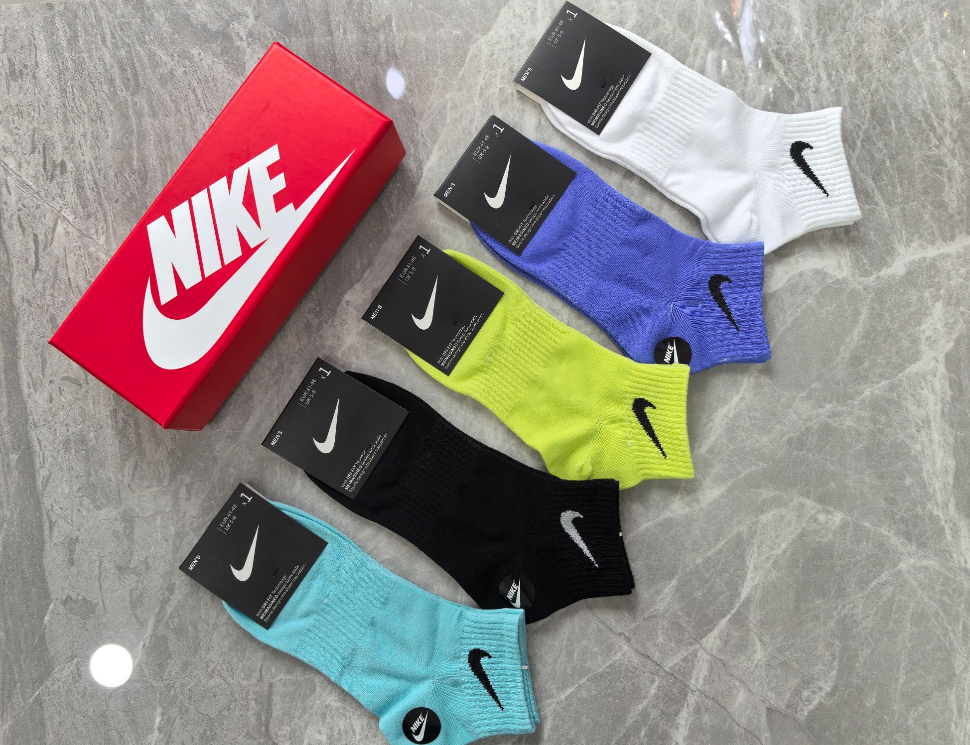 网面系列出新～NIKE（耐克）纯棉质量、穿着舒适透气