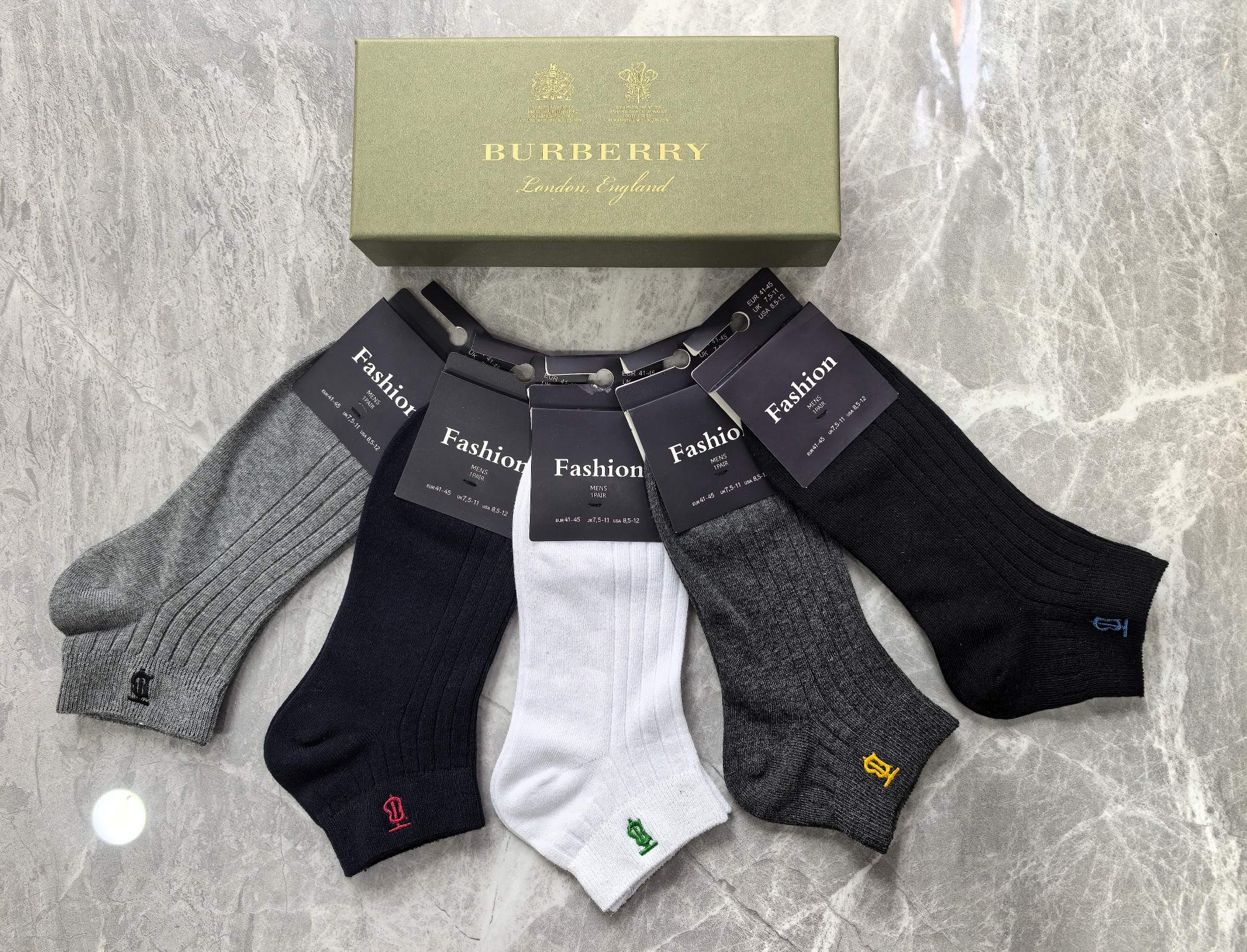 外单系列：纯棉、BURBERRY（巴宝莉）一盒5双入、现货