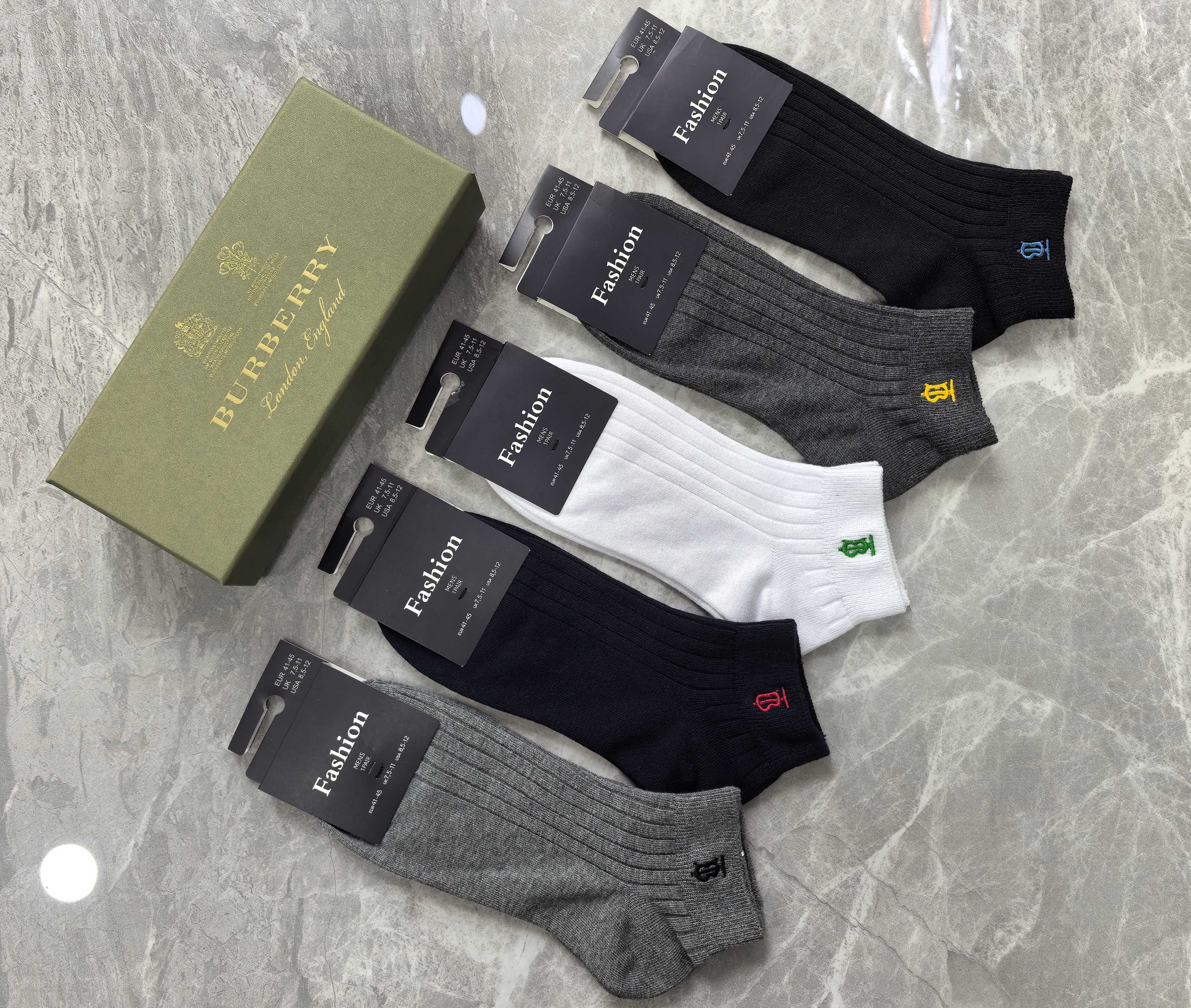 外单系列：纯棉、BURBERRY（巴宝莉）一盒5双入、现货