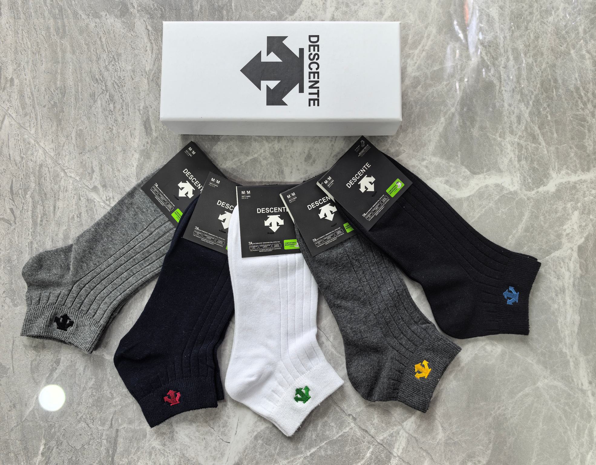 外单系列：纯棉、DESCENTE（迪桑特）一盒5双入、现货