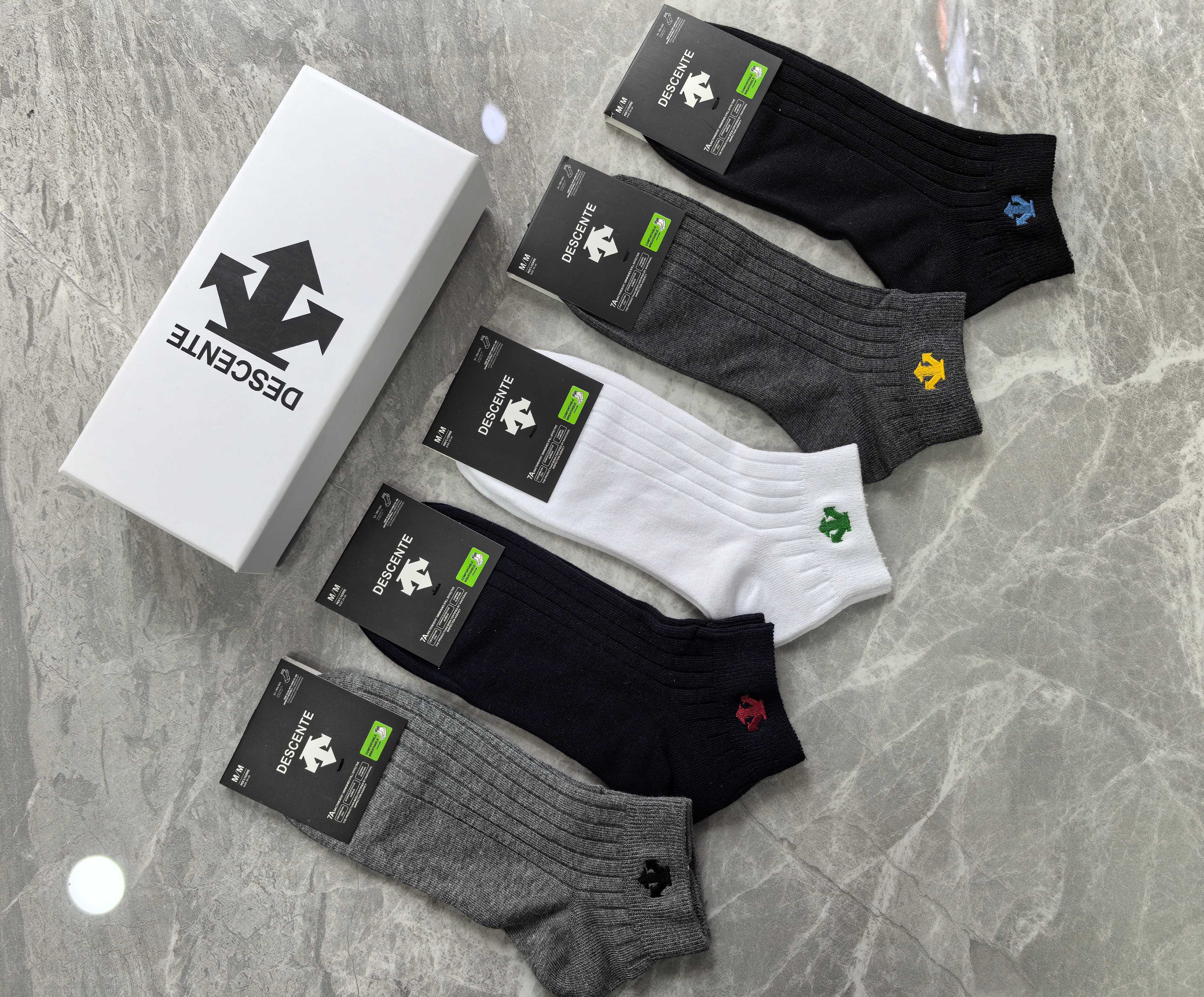 外单系列：纯棉、DESCENTE（迪桑特）一盒5双入、现货