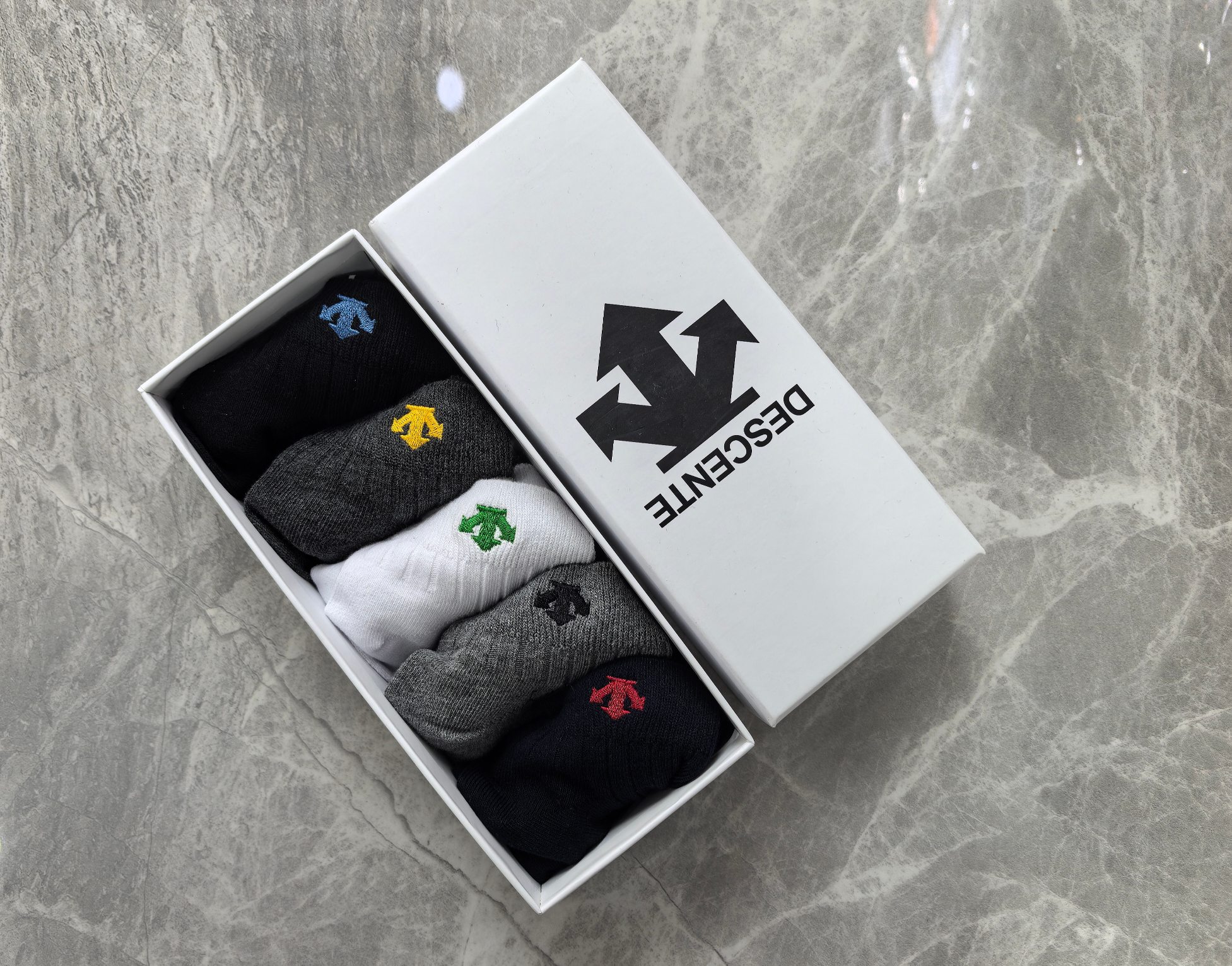 外单系列：纯棉、DESCENTE（迪桑特）一盒5双入、现货