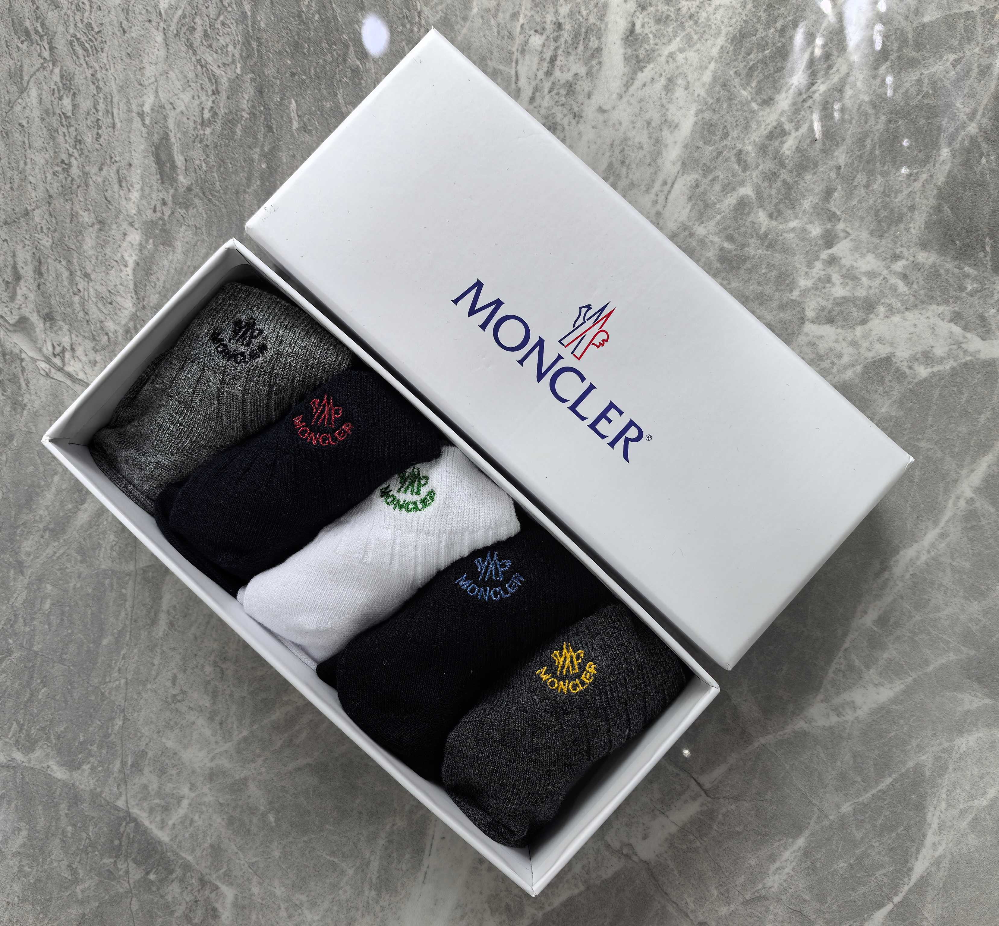 外单系列：纯棉、MONCLER（蒙口）一盒5双入、现货