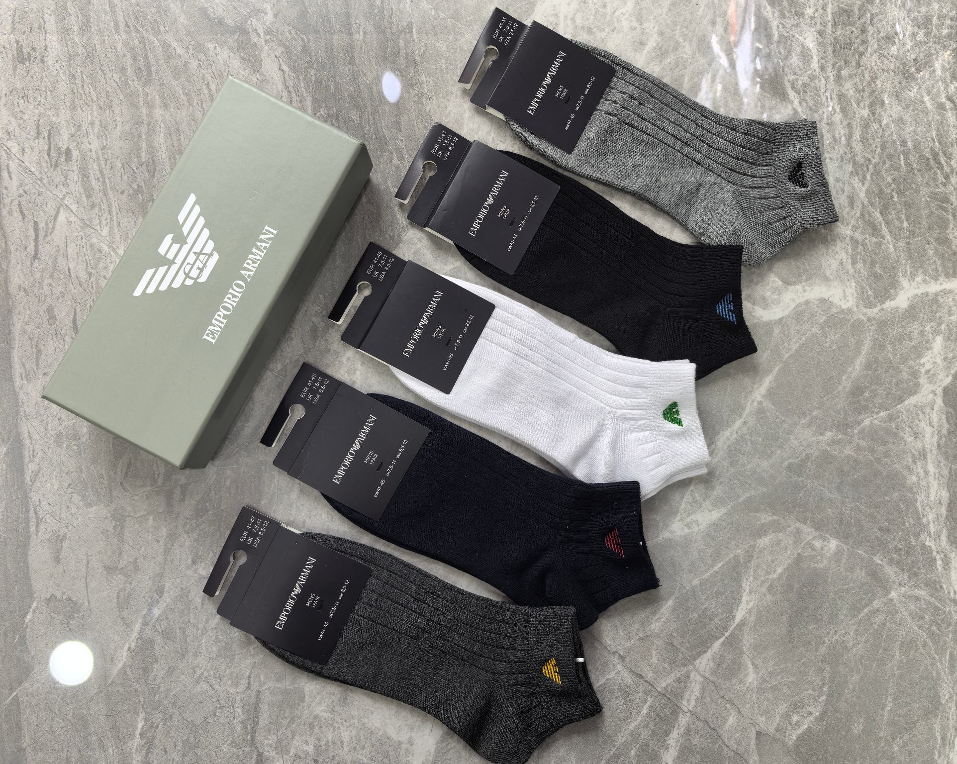 外单系列：纯棉、EMPORIO ARMANI（阿玛尼）一盒5双入、现货