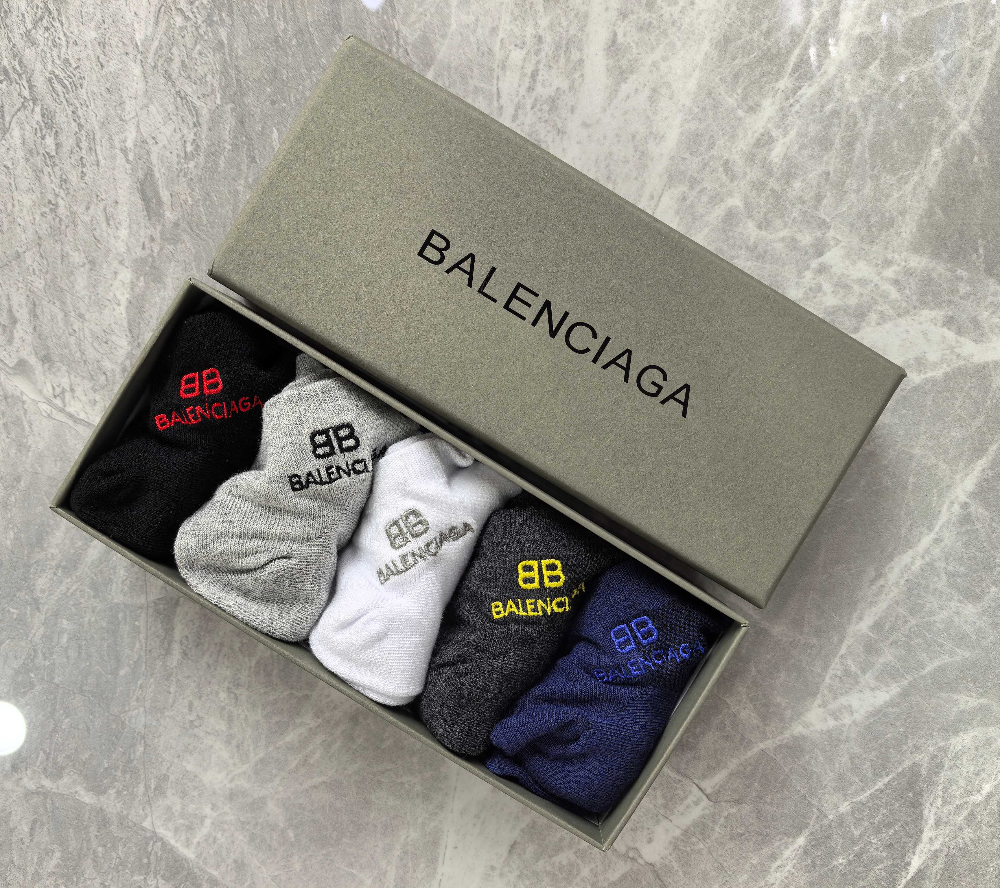 🔥🔥🔥网面BALENCLAGA（巴黎） 新款 BOSS短袜 [强]高品质 上脚非常舒适 吸汗透气防滑 送