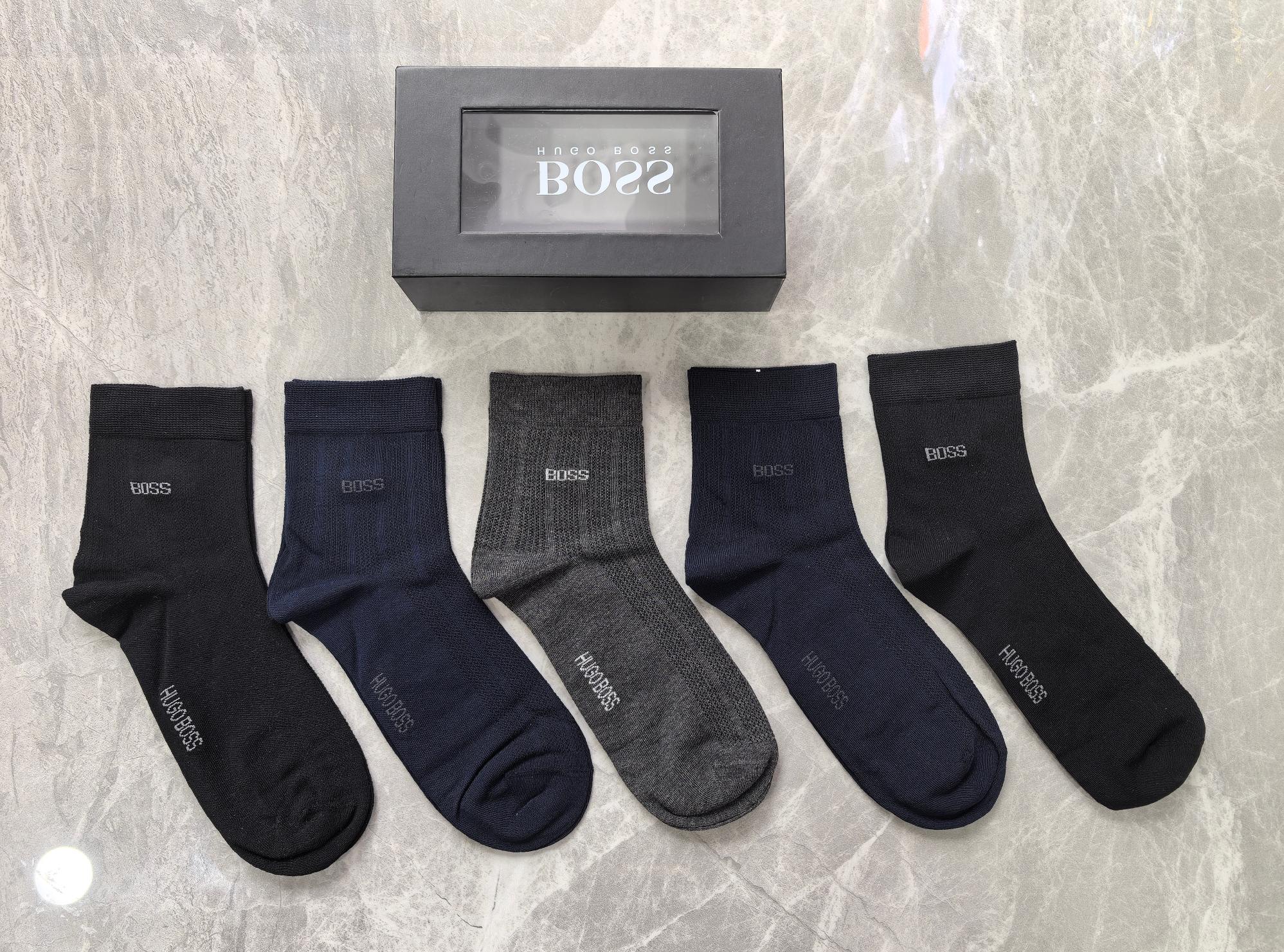 新款上市、商务系列：BOSS～莫代尔材质～穿着舒适透气、柔软贴脚、磁铁盒子上档次～一盒5双入、