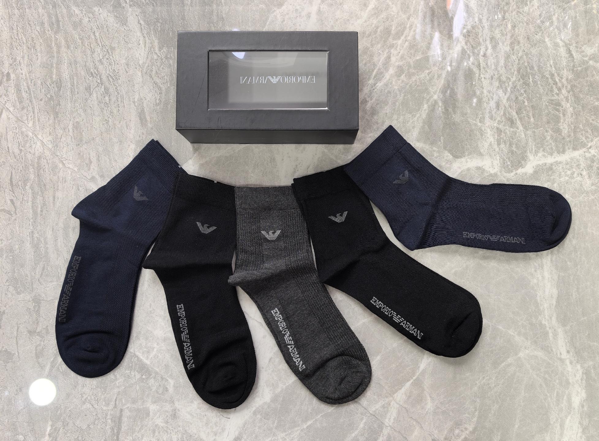 新款上市、中筒商务系列：～莫代尔材质～EMPORIO ARMANI（阿玛尼）穿着舒适透气、柔软贴脚、磁铁