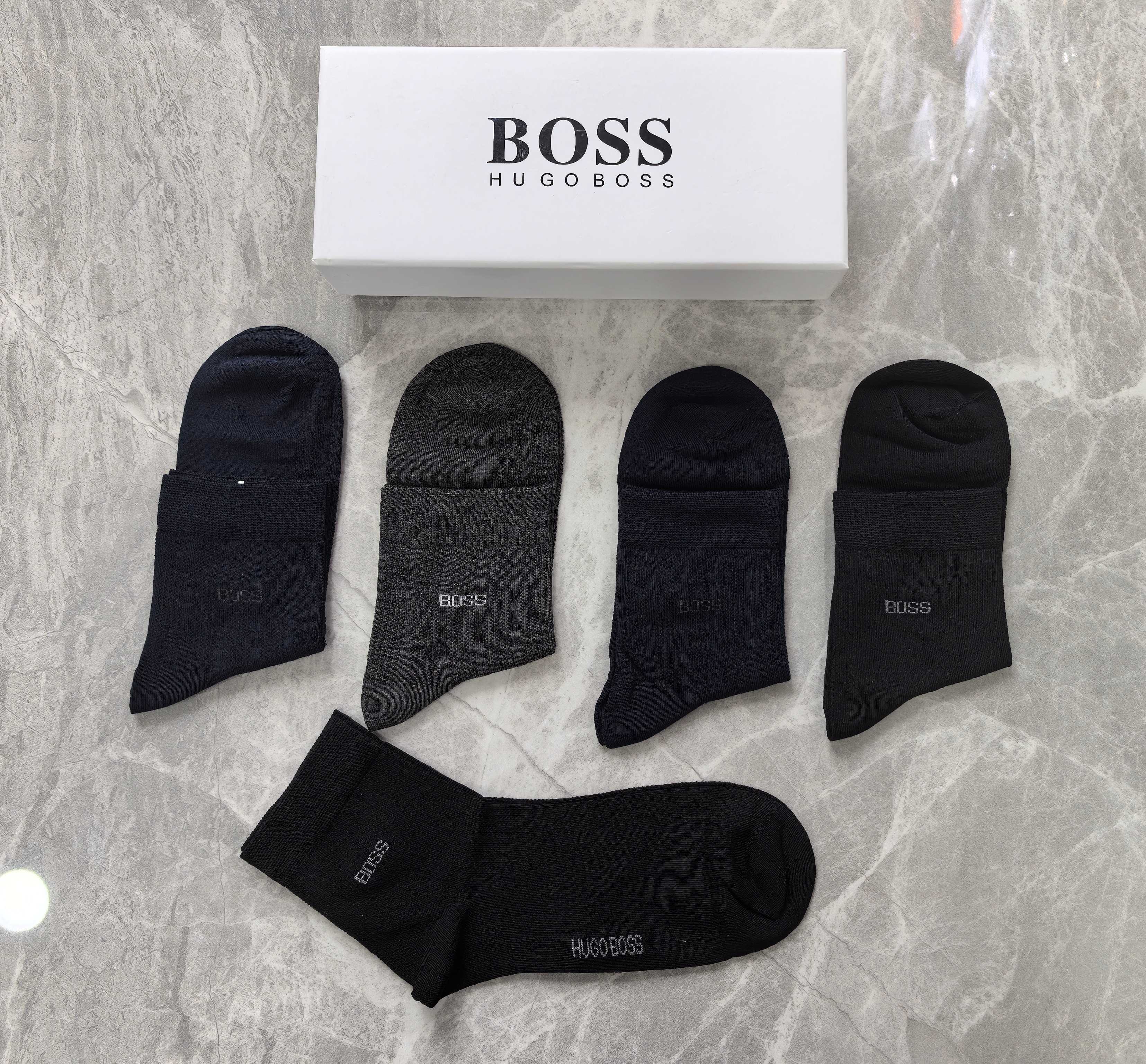 新款上市、中筒商务系列：～莫代尔材质～BOSS、穿着舒适透气、柔软贴脚、磁铁盒子上档次～一盒5双入、